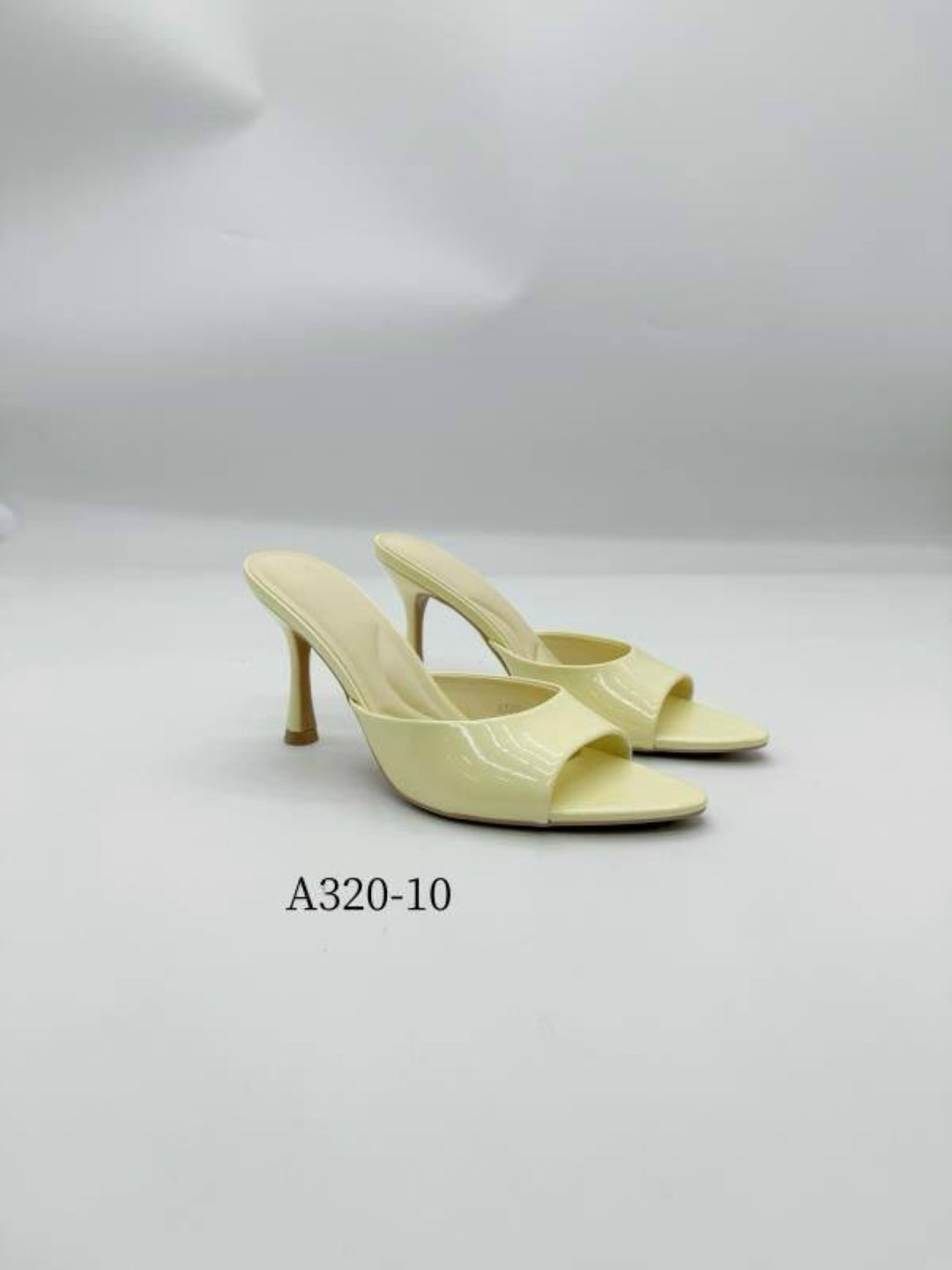 ,босоножки с ремешками,шлепанцы женские,женские босоножки,каблуки босоножки