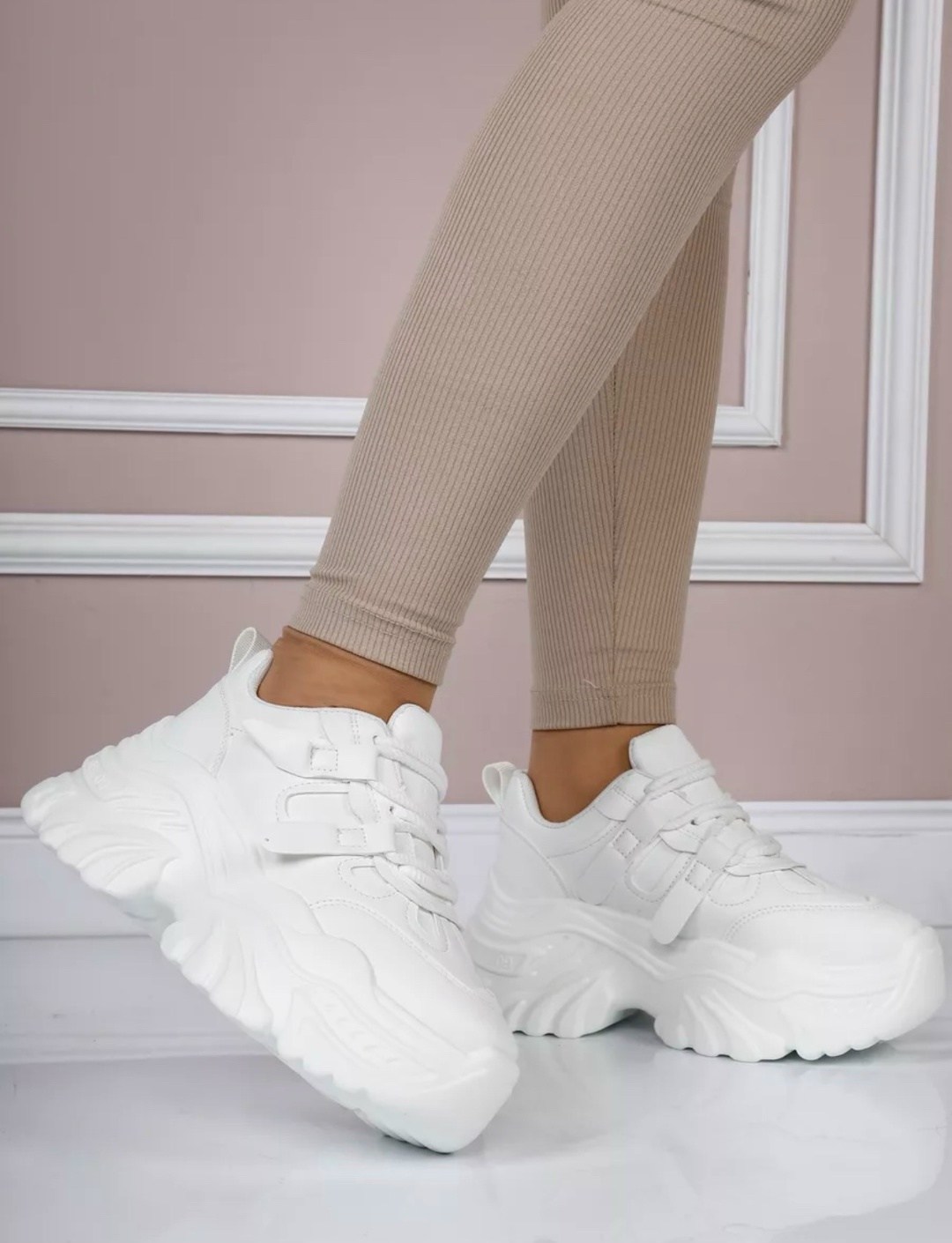 женские массивные кроссовки,кроссовки женские,,белые кроссовки,кроссовки на большой подошве