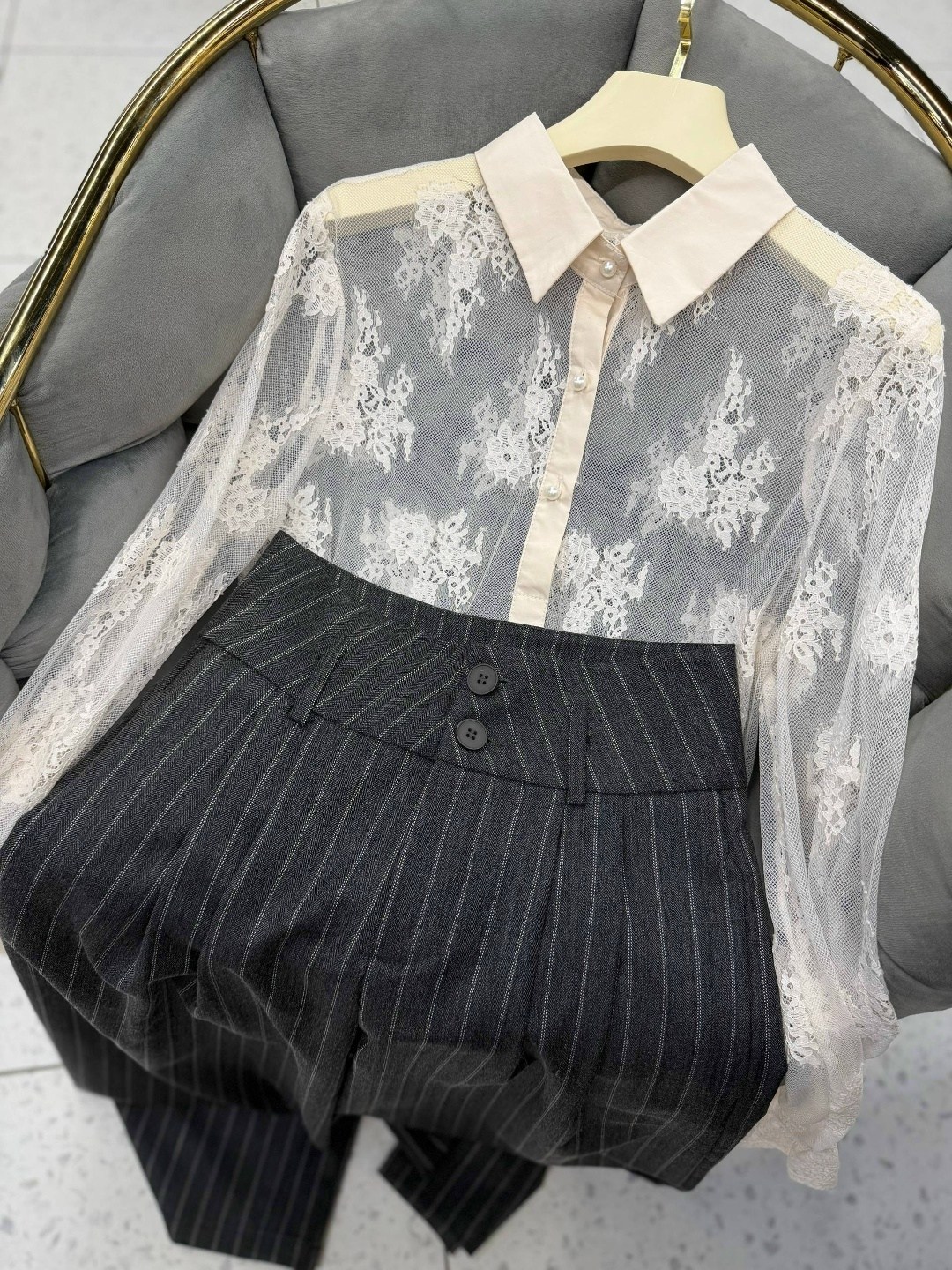 широкие брюки,классические брюки,бежевые брюки,брюки строгие,женские ремни