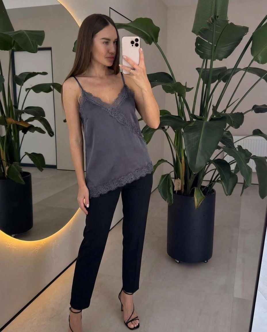 топ бельевого стиля,шелковый топ,топ шелковый с кружевом,майка с кружевом,топ с кружевом