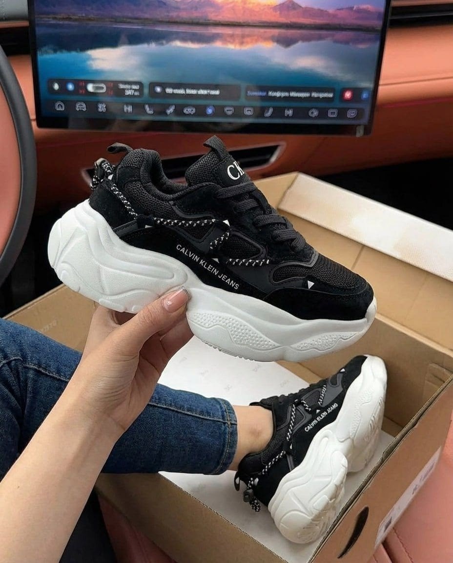 кроссовки женские,кроссовки найк женские черные на белой подошве,кроссовки женские черные,,кроссовки