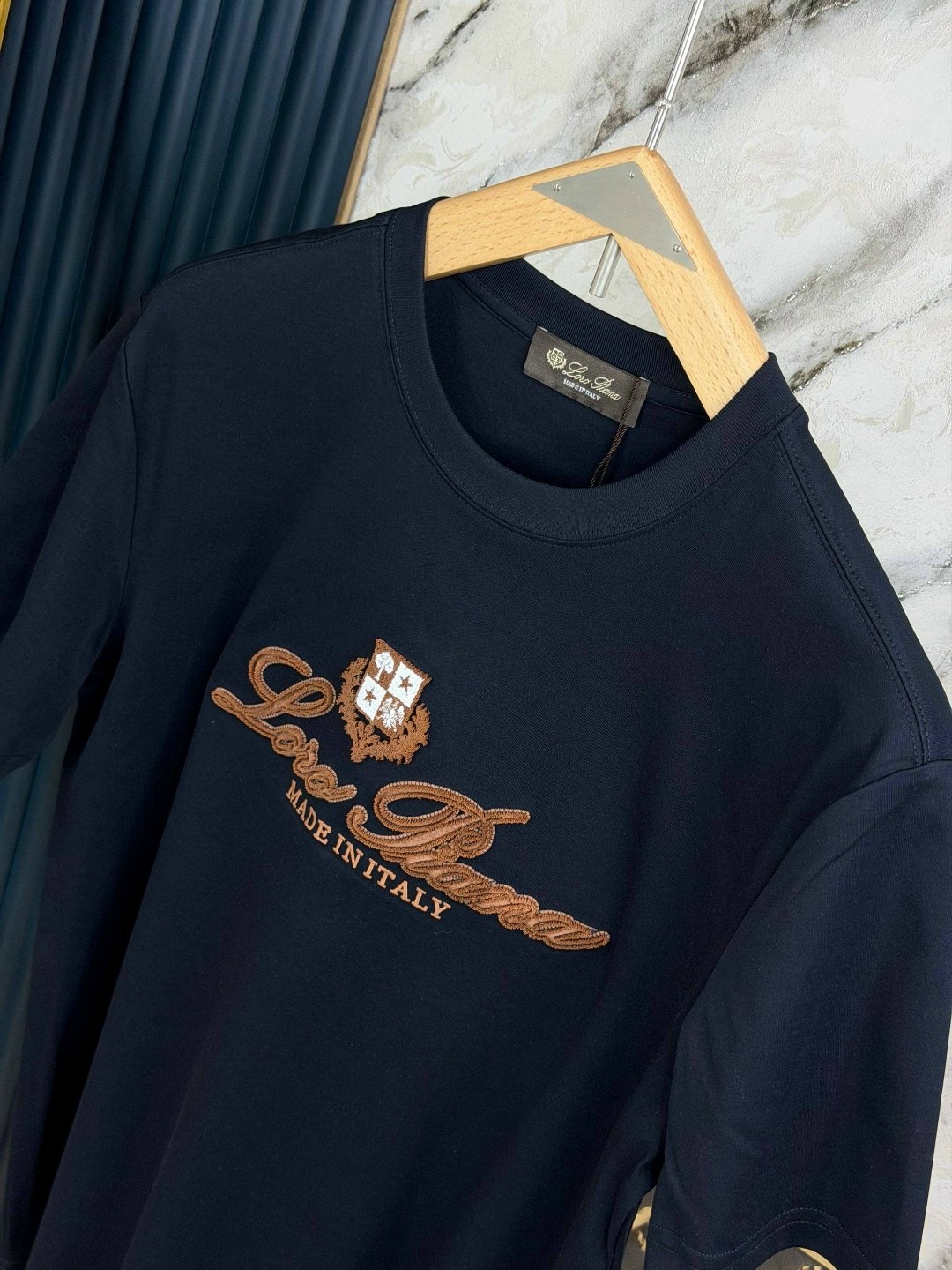 футболки мужские,футболка для мужчин,футболки модные,футболки женские мужские