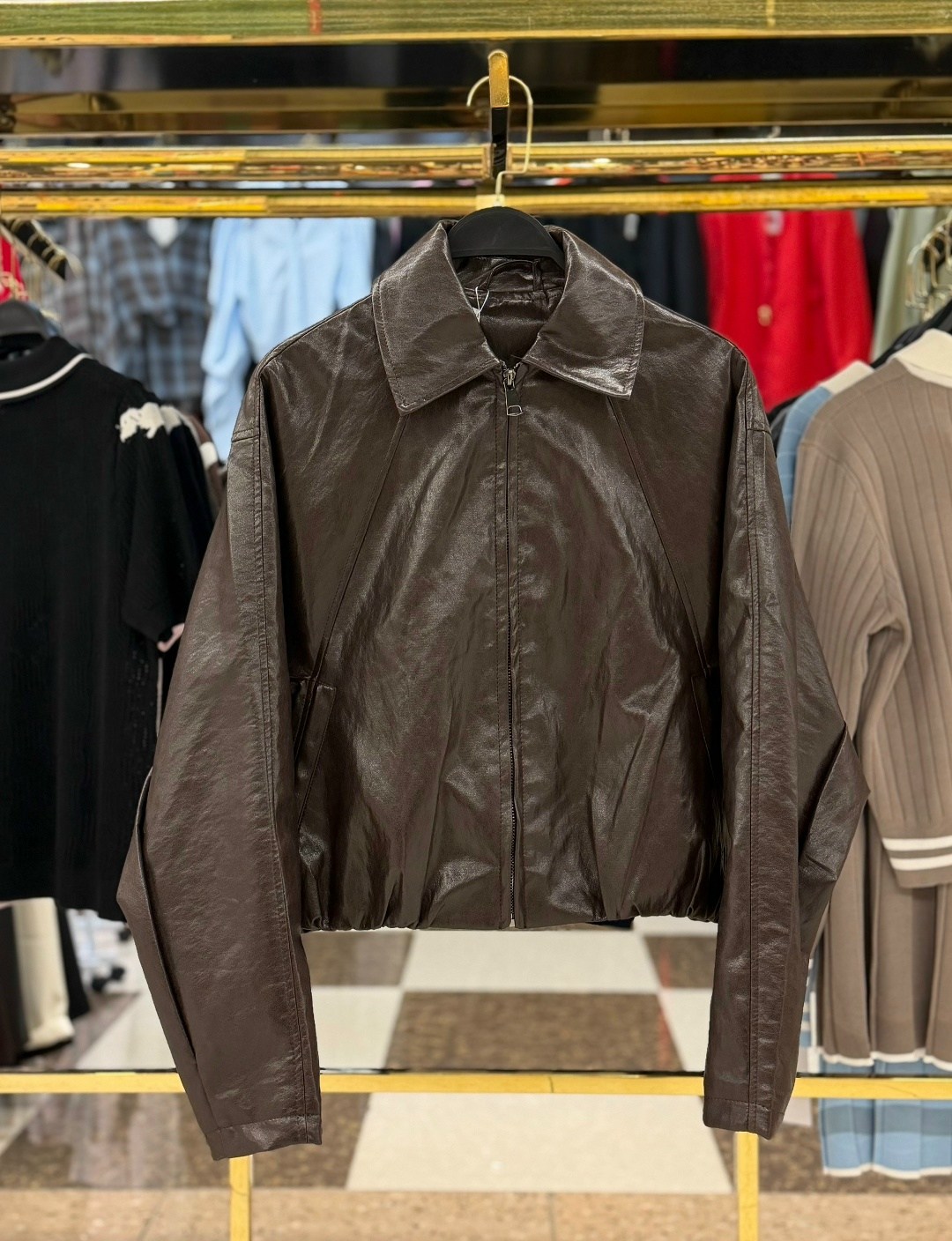 кожаная куртка,баленсиага кожаная куртка,куртка из искусственной кожи женская,женский кожаный бомбер balenciaga черный,женская кожаная куртка balenciaga