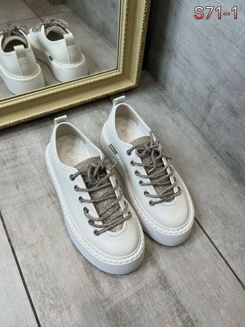 ,кроссовки женскиe,женская ,обуви,кроссовки женские