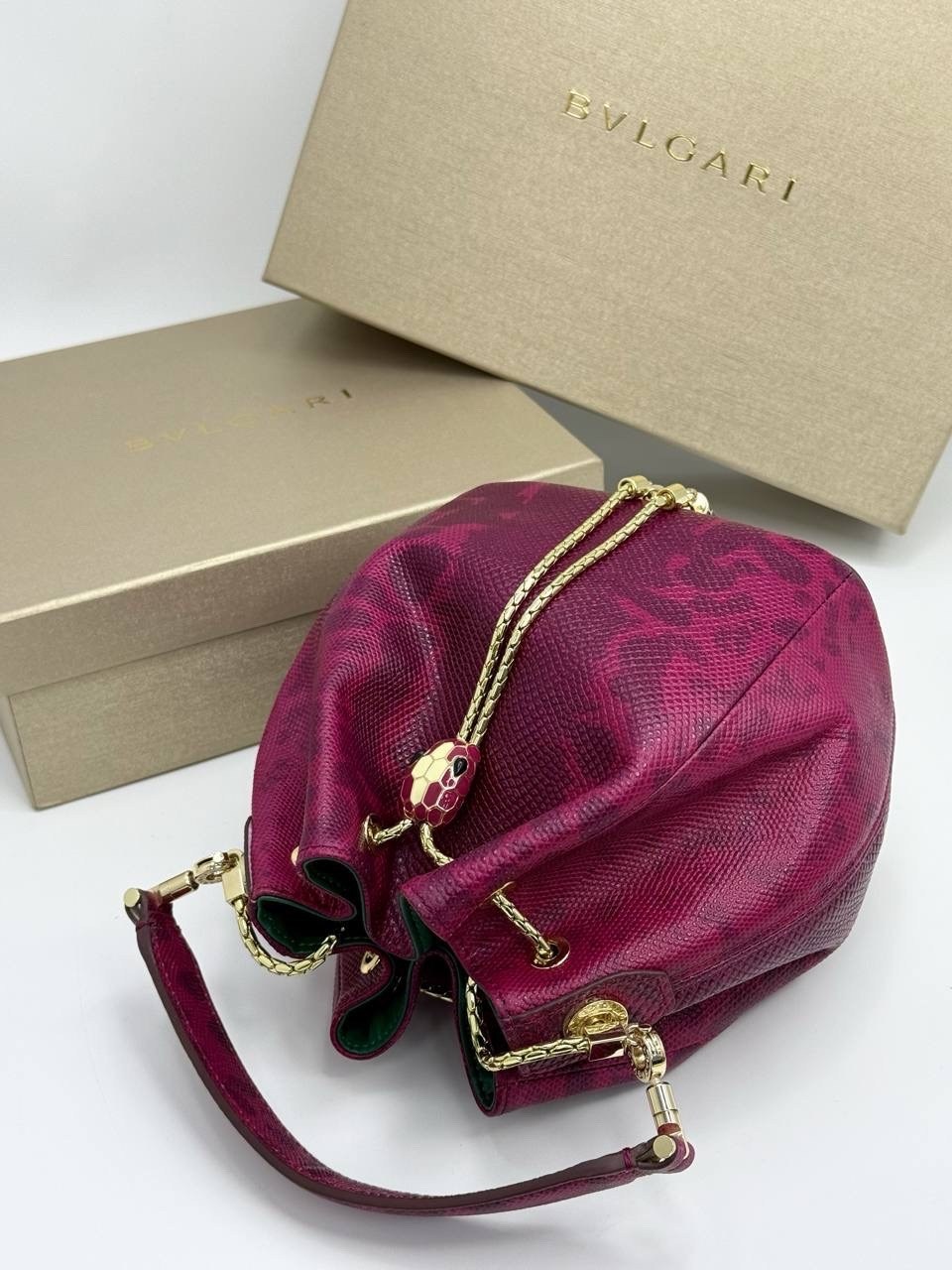 сумка,женская сумка,сумочка,сумка женская bvlgari,модная сумка
