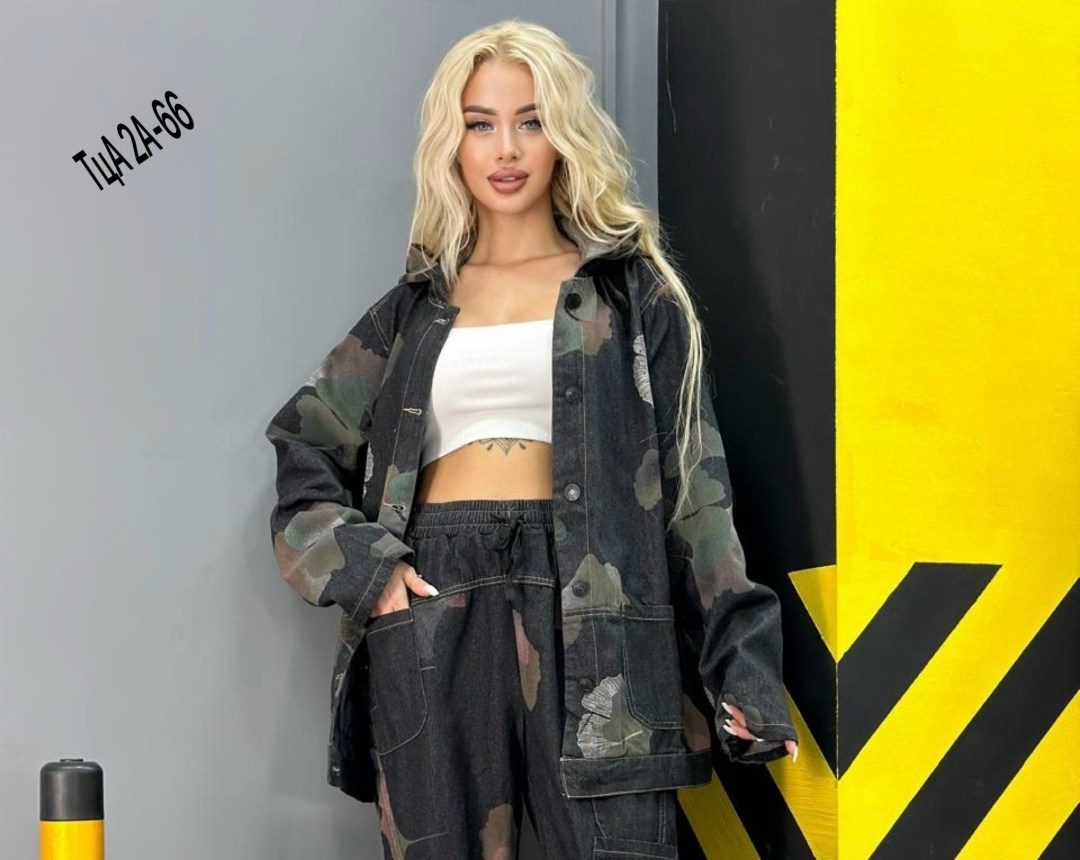 джинсовая куртка,куртка женская джинсовая,стильная джинсовая куртка,женская джинсовая куртка с капюшоном,женская куртка