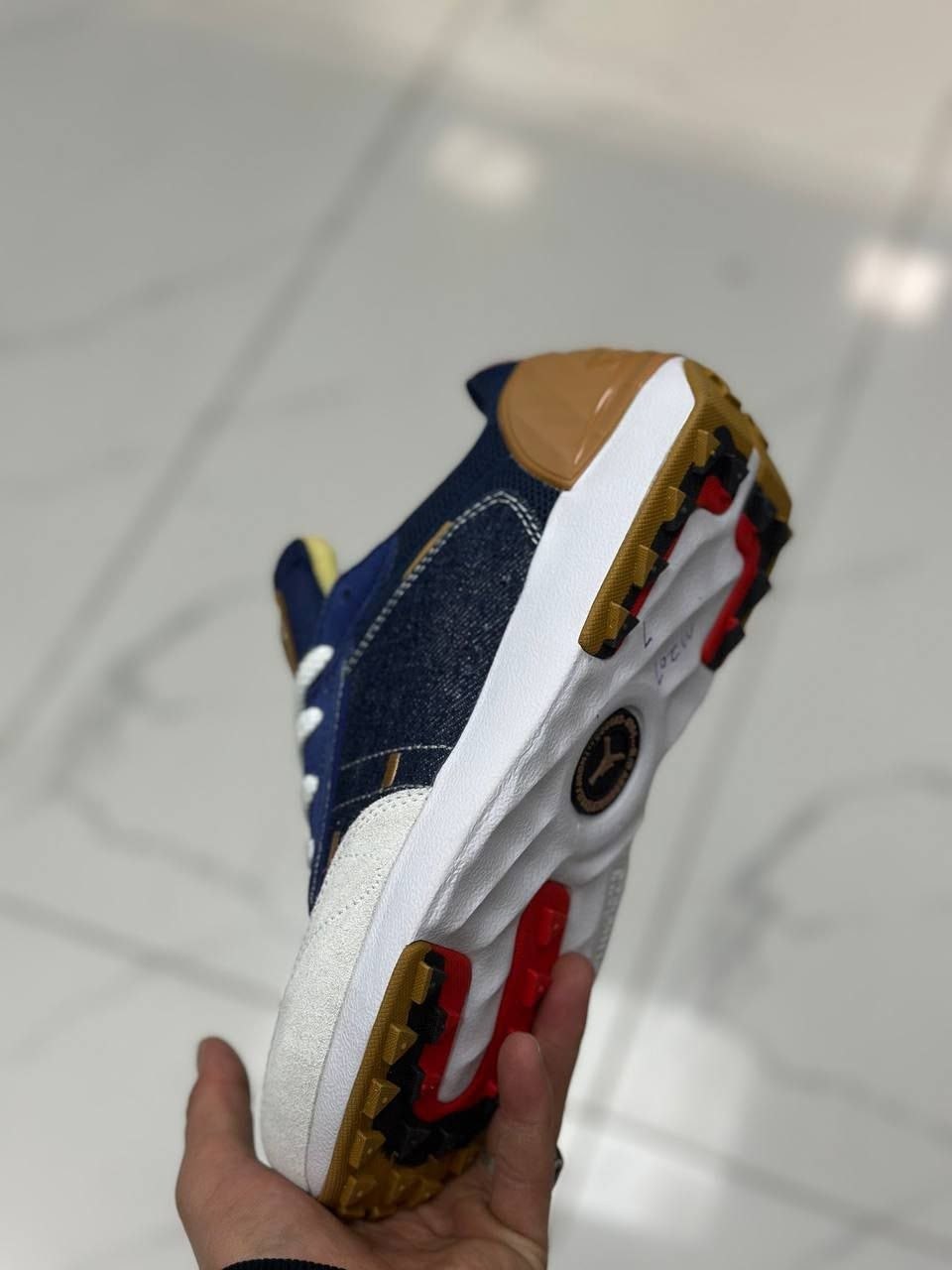 кроссовки,мужской кроссовки,оригинальные кроссовки,кроссовка мужской,женские кроссовки