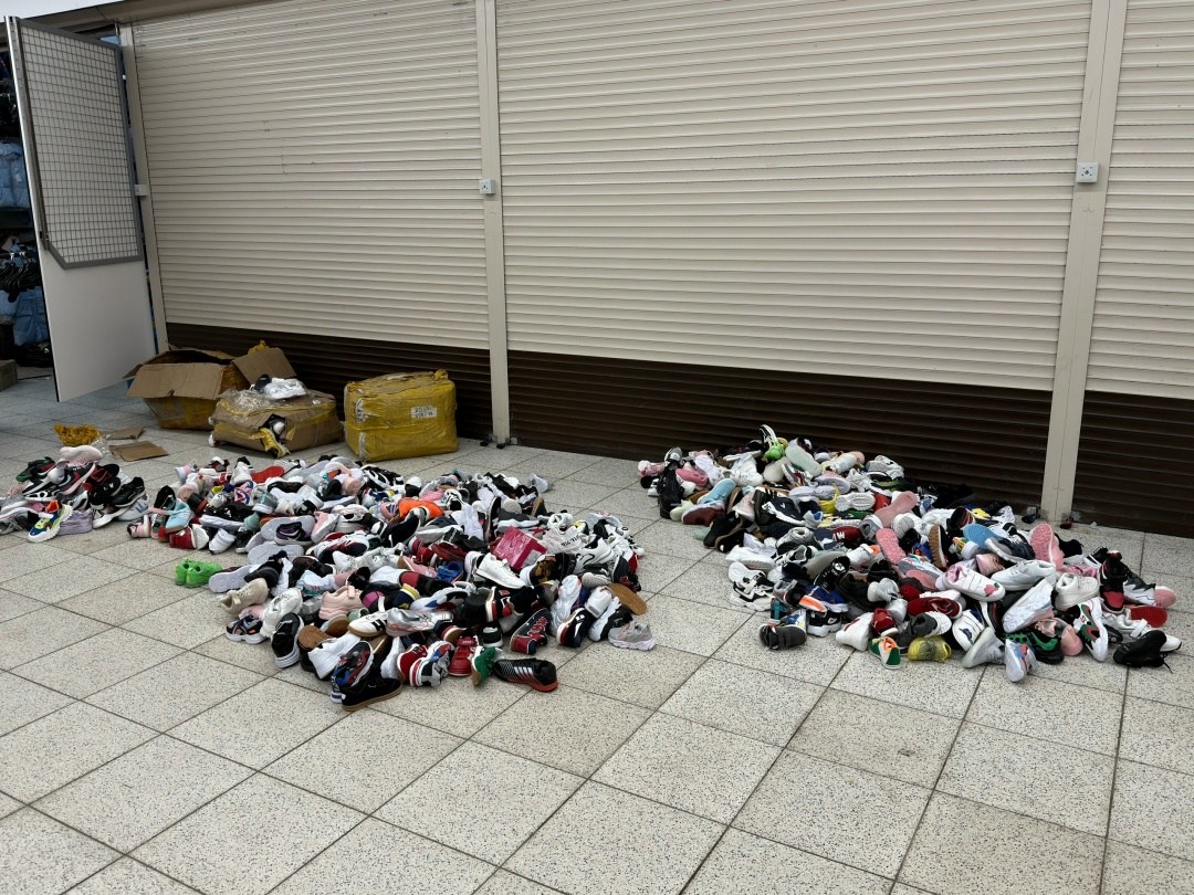 ,спортивная ,оригинальные кроссовки,кроссовки,кроссовки и женские