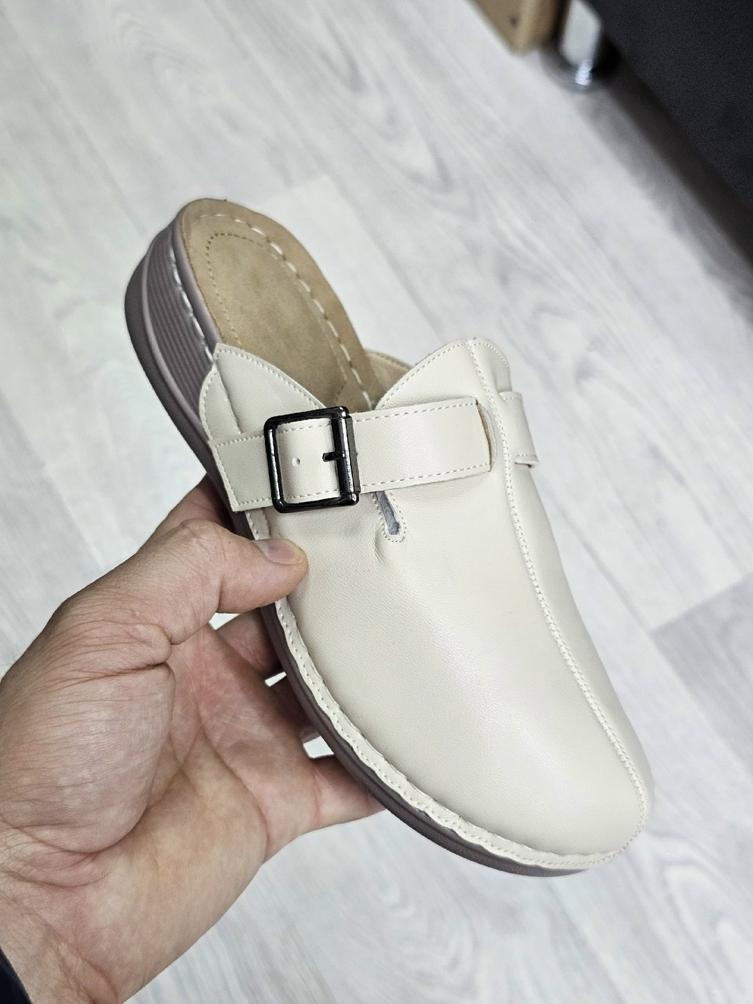 ,шлепанцы женские,тапочки модные,мюли замшевые,женская