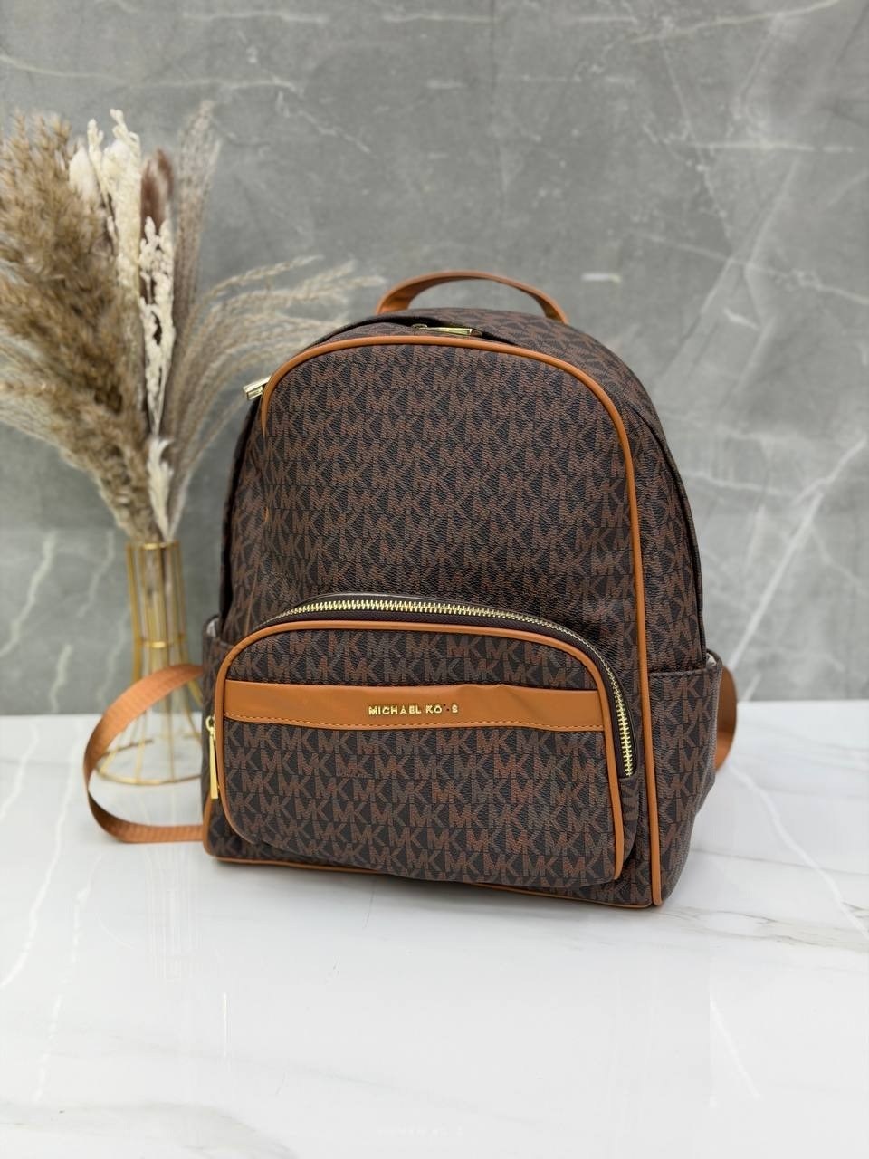 рюкзак michael kors,рюкзак женский michael kors,коричневый женский рюкзак michael kors rhea мк,michael kors рюкзак michael kors,женский рюкзак michael kors коричневый с логотипами