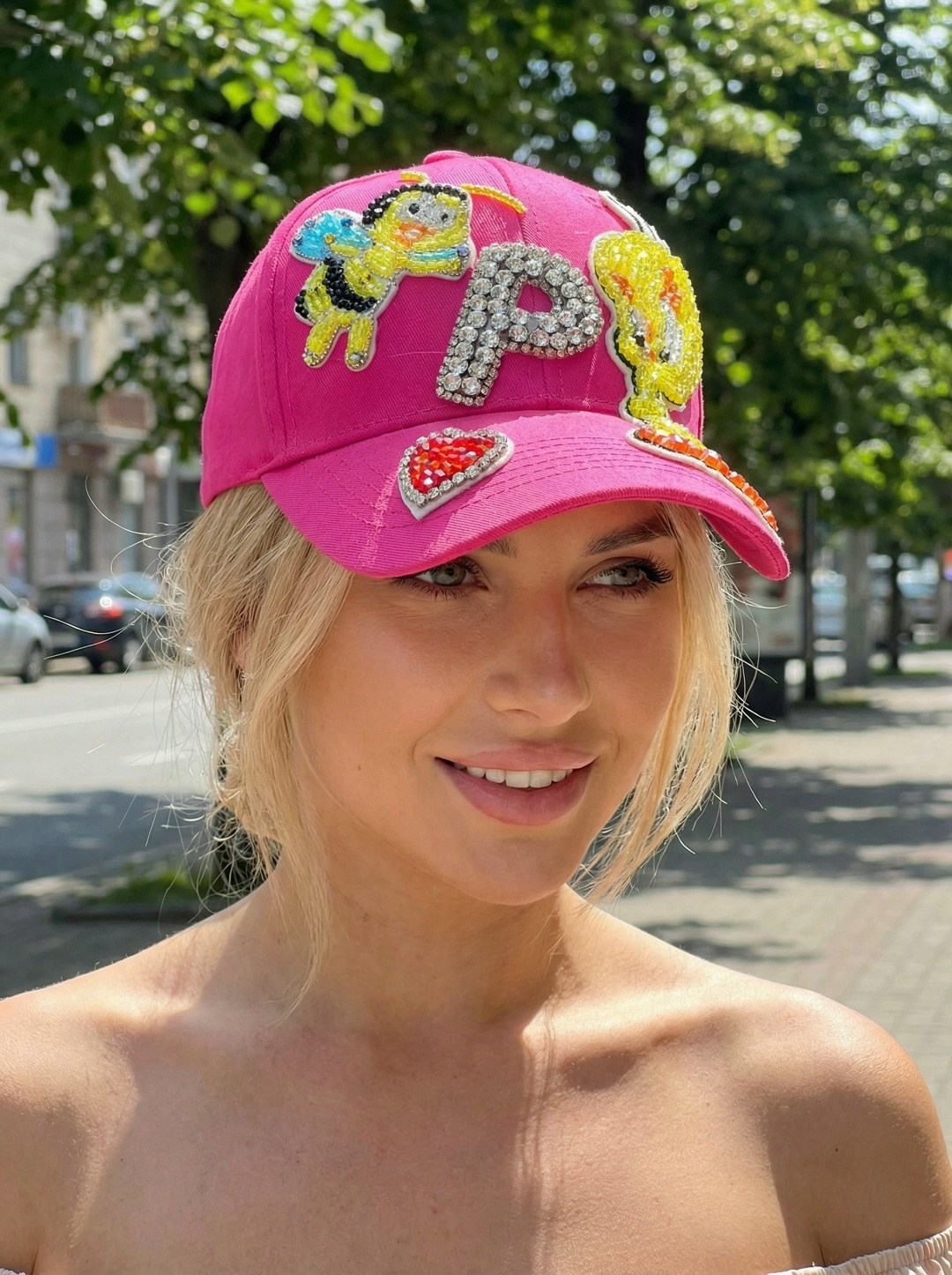 бейсболка со стразами,стильная бейсболка,женская бейсболка,бейсболка модная,кепка со стразами