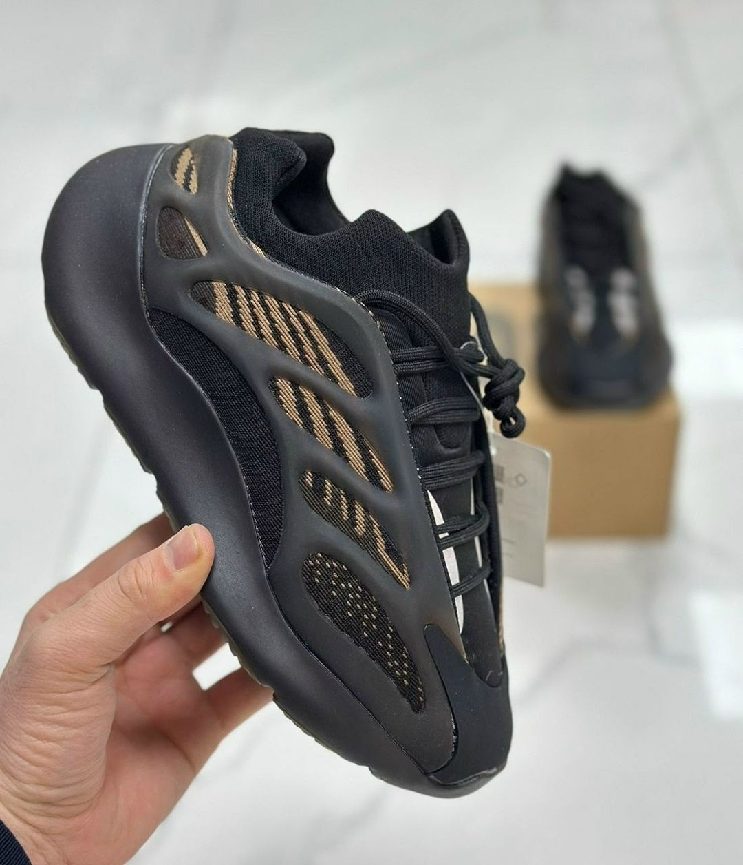 кроссовки adidas yeezy boost 700 v3,adidas yeezy boost 700,кроссовки adidas yeezy boost 700,кроссовки adidas yeezy boost 700 v3 цвет белый,adidas yeezy boost 700 v 3