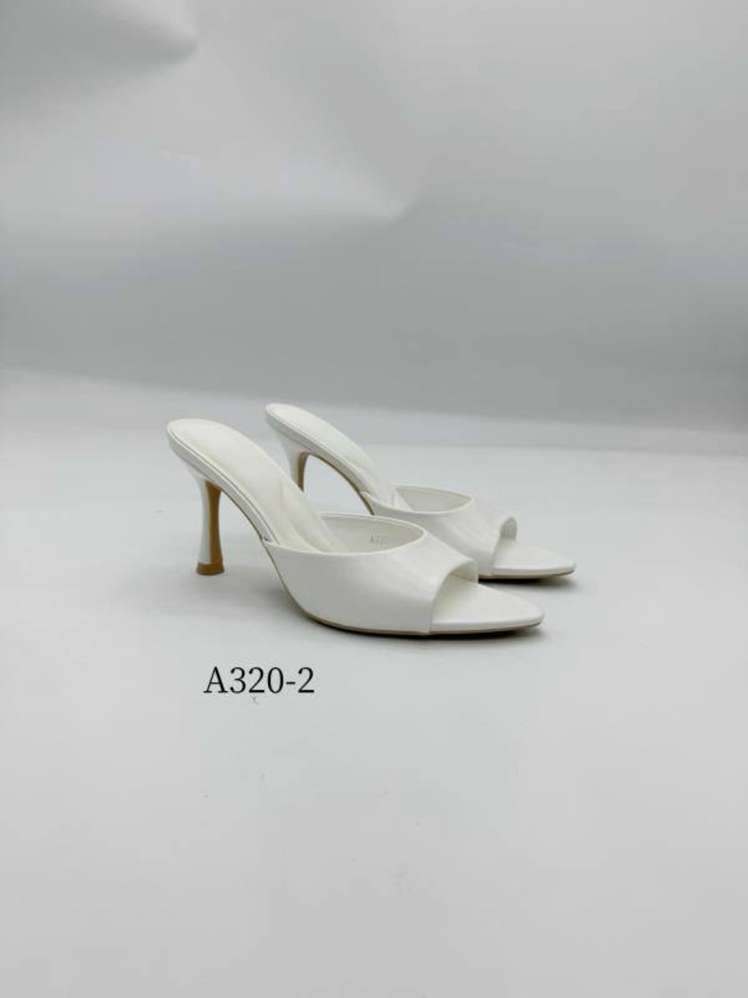 ,босоножки с ремешками,шлепанцы женские,женские босоножки,каблуки босоножки