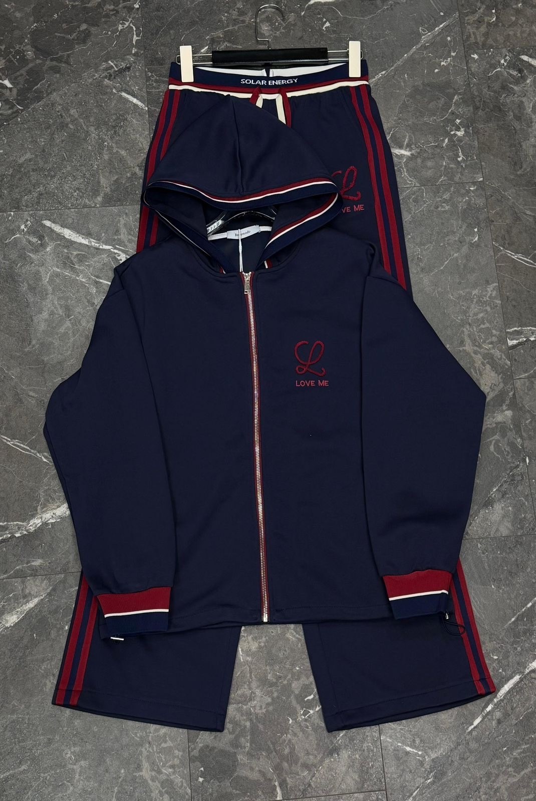 loro piana женский красный костюм,спортивный костюм женский,спортивный костюм,спортивный костюм loro piana,красные спортивные костюмы