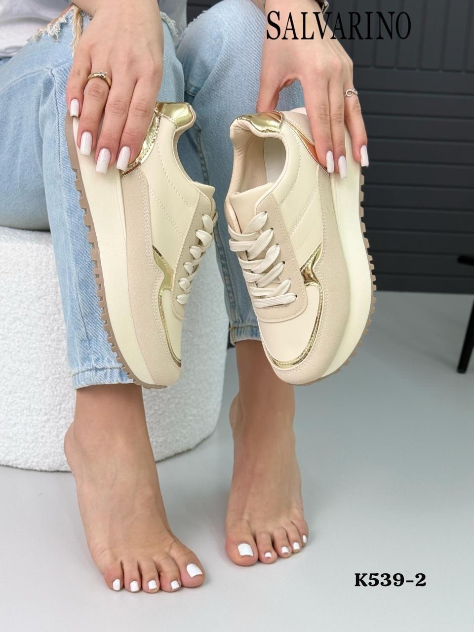 ,женские кроссовки, женская,кроссовки ,спортивная