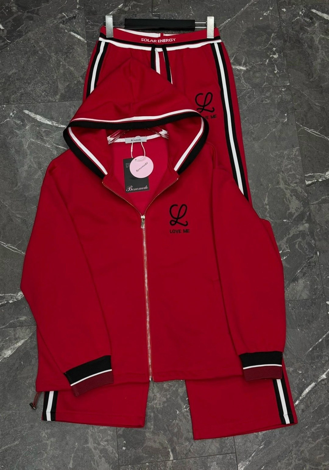 loro piana женский красный костюм,спортивный костюм женский,спортивный костюм,спортивный костюм loro piana,красные спортивные костюмы