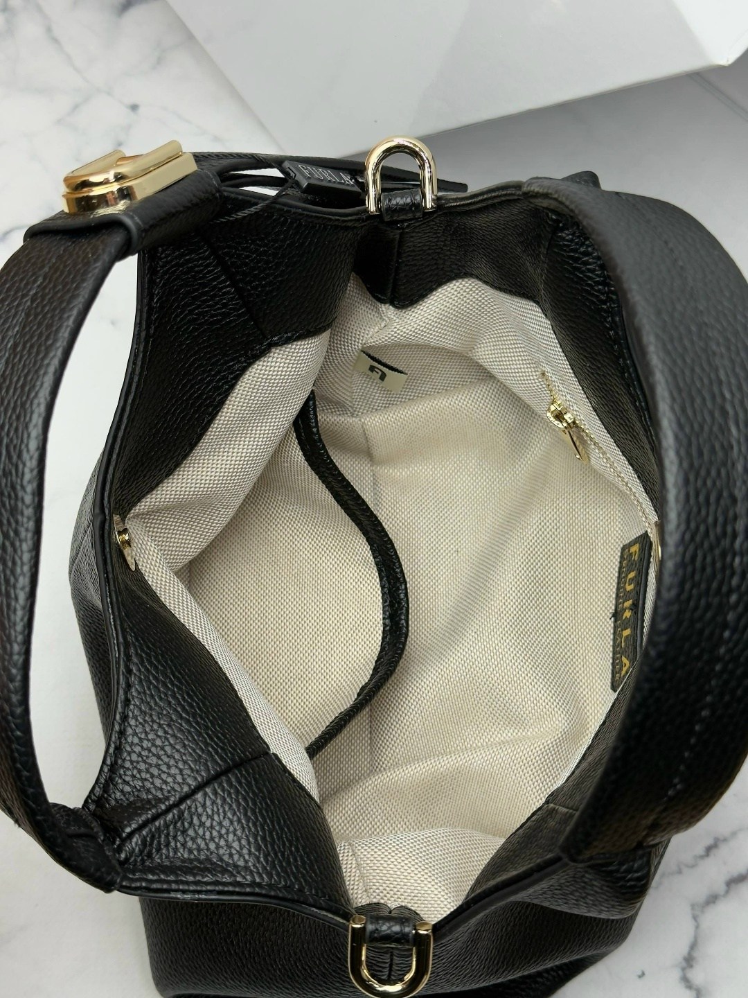 сумка,женская сумка,стильная сумочка,женская сумка furla натуральная кожа,модная сумка