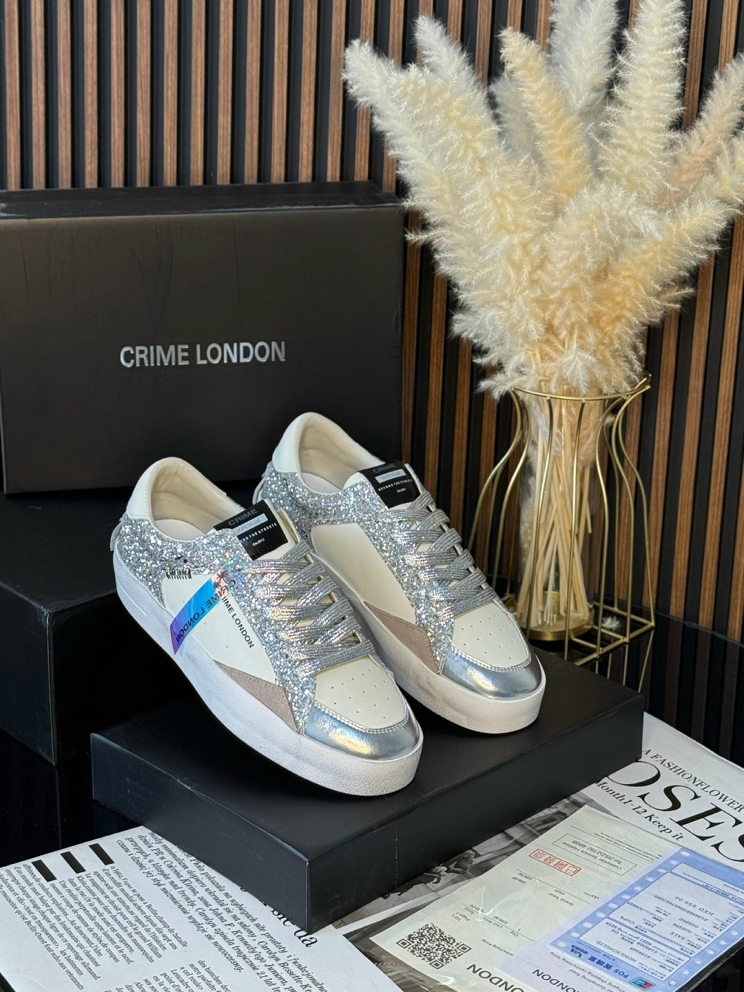 ,модные кроссовки,спортивная ,обуви,брендовая