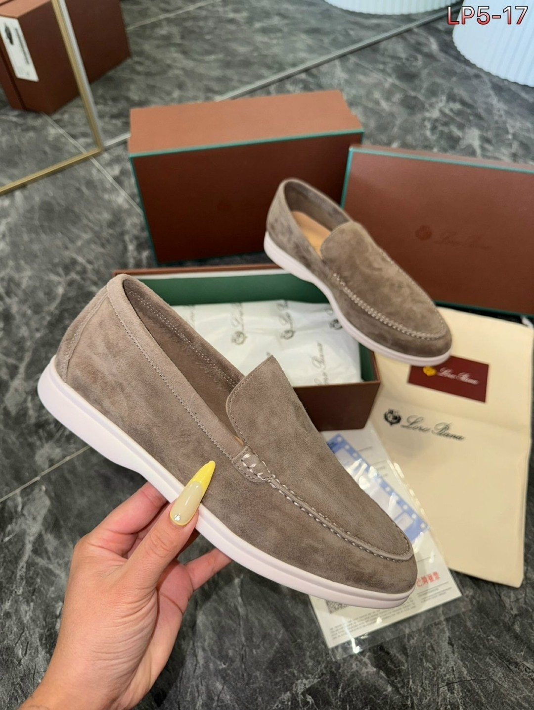 лоферы женские loro piana,лоферы loro piana,лоферы из натуральной замши loro piana premium shoes,лоферы loro piana светло-бежевый 40 ru (25.5cm),замшевые лоферы loro piana