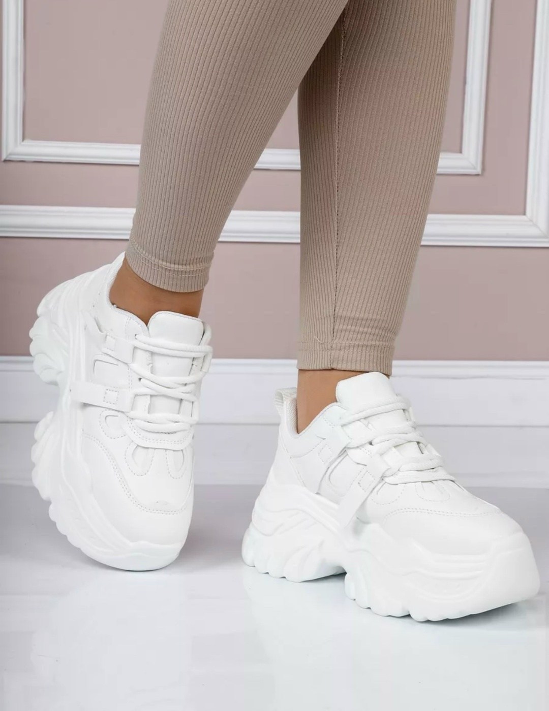 женские массивные кроссовки,кроссовки женские,,белые кроссовки,кроссовки на большой подошве
