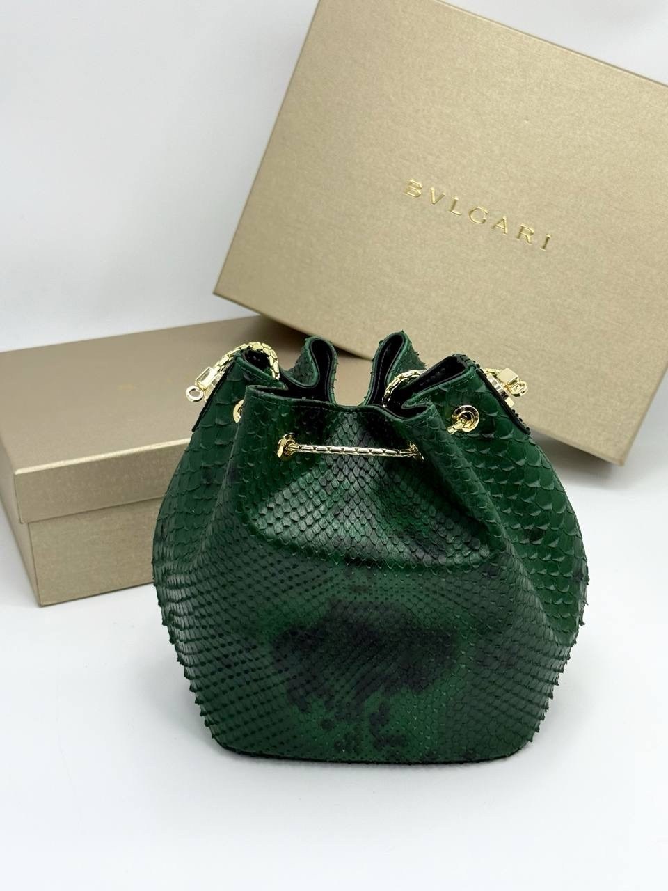 сумка,сумка с цепочкой,сумка женская bvlgari,сумочка,сумка bvlgari