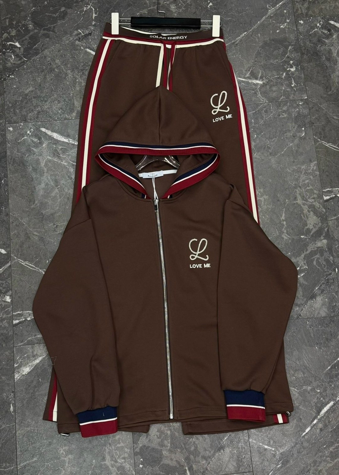 loro piana женский красный костюм,спортивный костюм женский,спортивный костюм,спортивный костюм loro piana,красные спортивные костюмы