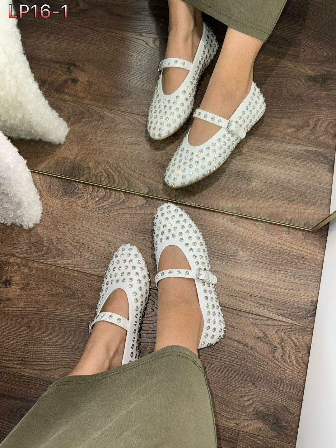 alaia балетки,,балетки кожаные,туфли со стразами для девочки,балетки