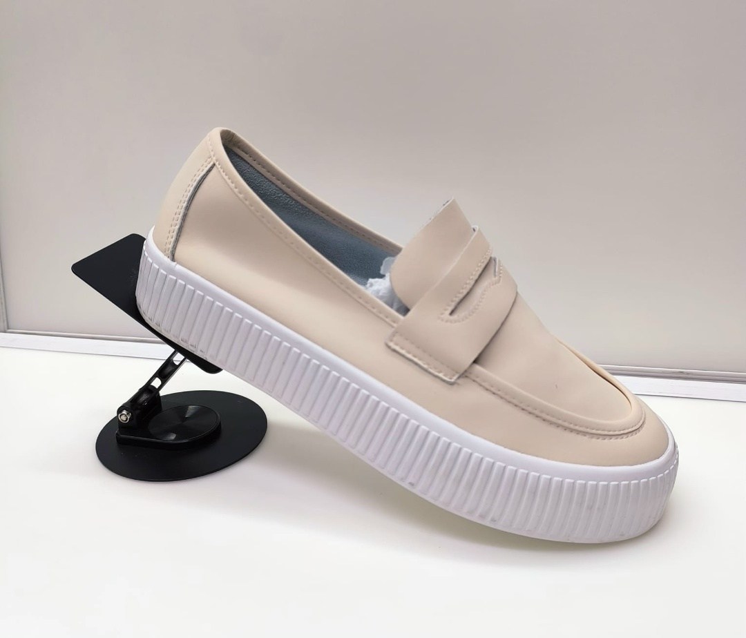 ,лоферы женские,лоферы белые,женская ,мокасины женские