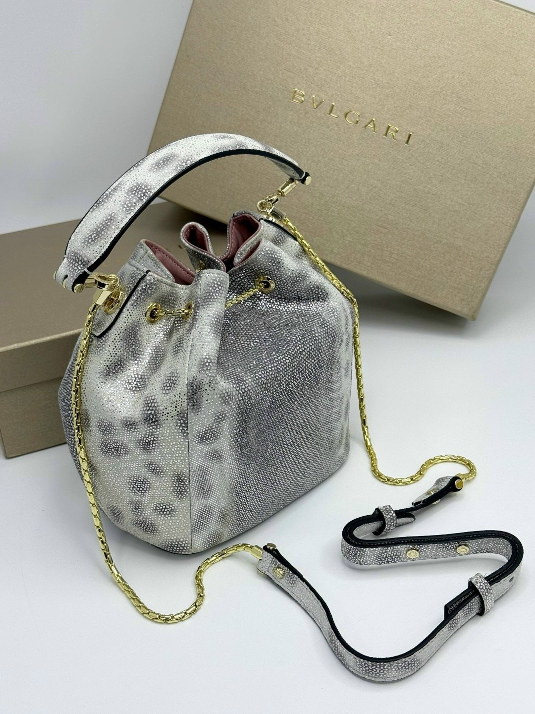 bvlgari сумка на плечо,сумка,сумка bvlgari,сумка женская bvlgari,сумка женская