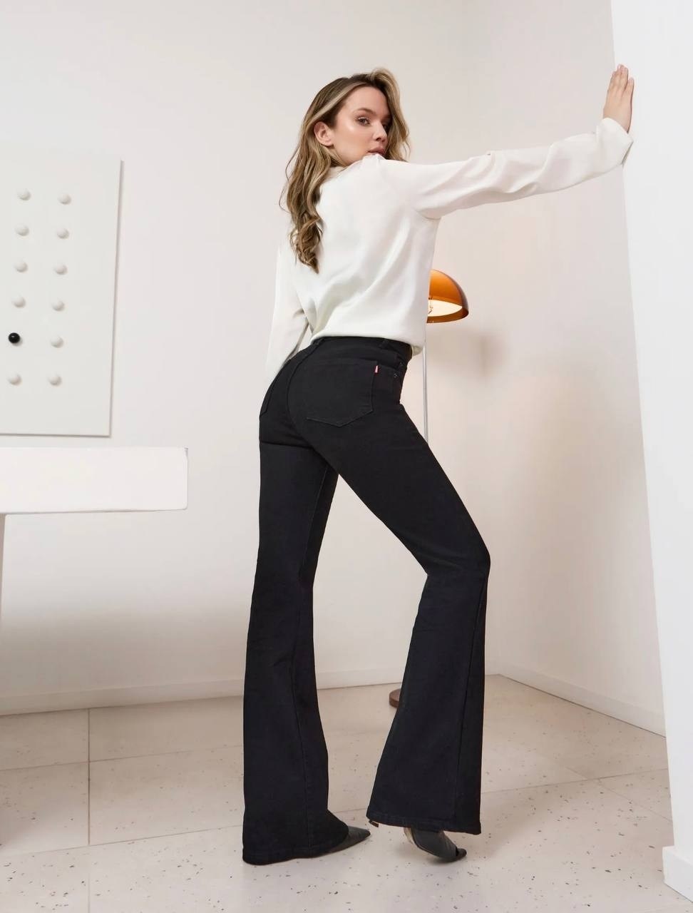 черные расклешенные джинсы topshop jamie,черные расклешенные джинсы topshop joni,джинсы женские клеш,расклешенные джинсы,джинсы ltb женские клеш черные