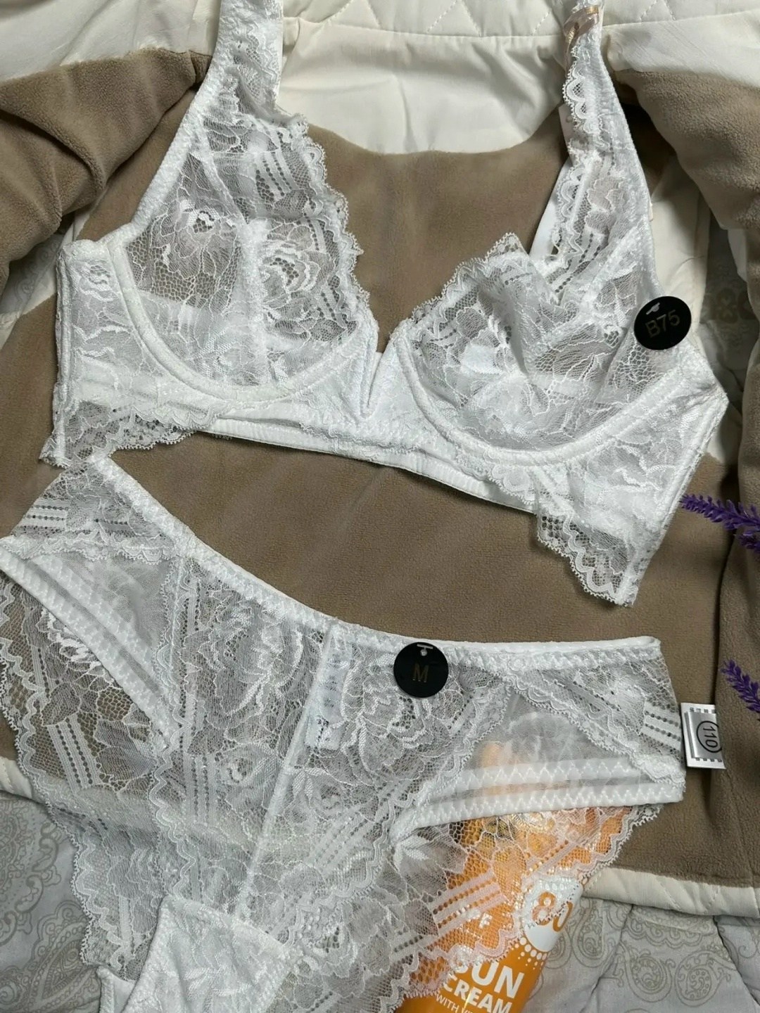 белый кружевной лифчик,нижнее белье женское комплект кружевное,бюстгальтер без поролона кружевной,бюстгальтер кружевное,нижнего белья