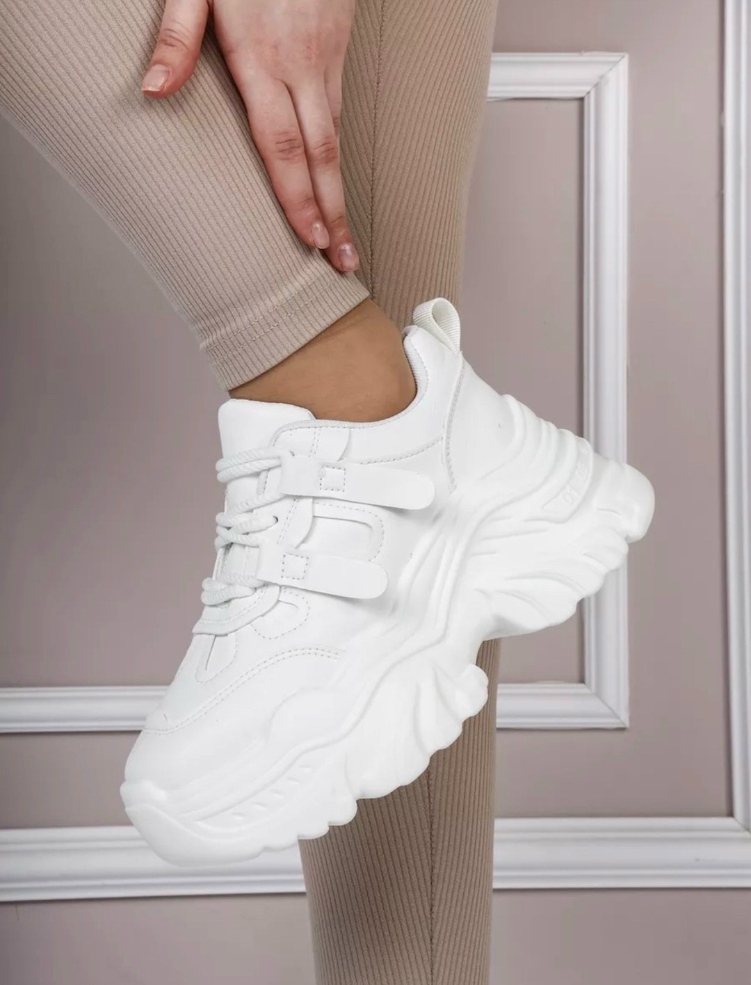 женские массивные кроссовки,кроссовки женские,,белые кроссовки,кроссовки на большой подошве