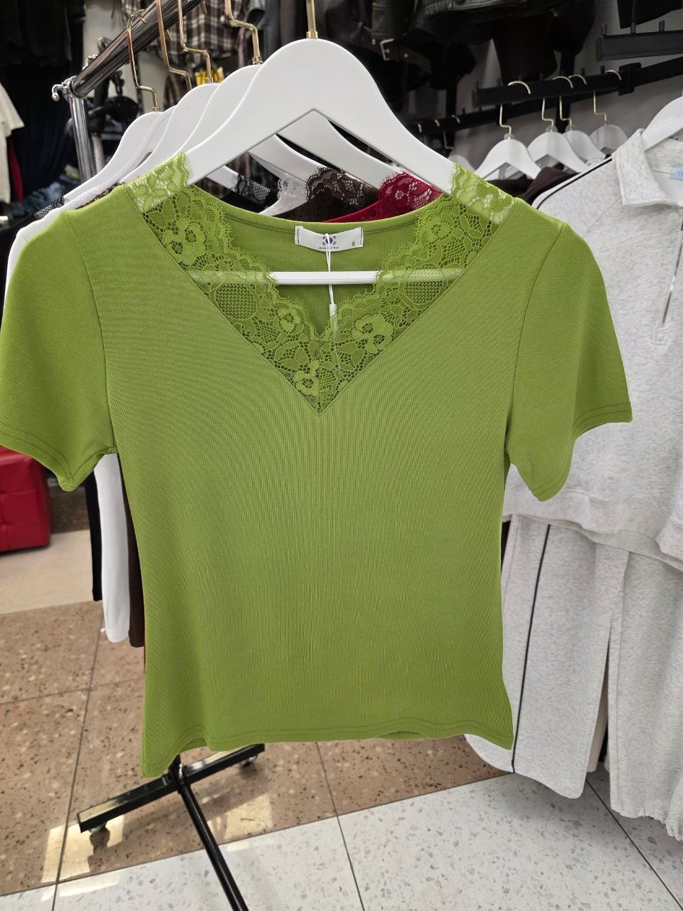 женская футболка,женская майка,футболка с кружевами,кружевная кофта,белая женская футболка