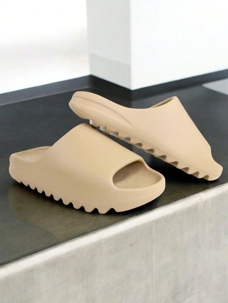 adidas yeezy slide,шлепанцы adidas yeezy slide,тапки adidas yeezy slide,,adidas yeezy slide bone