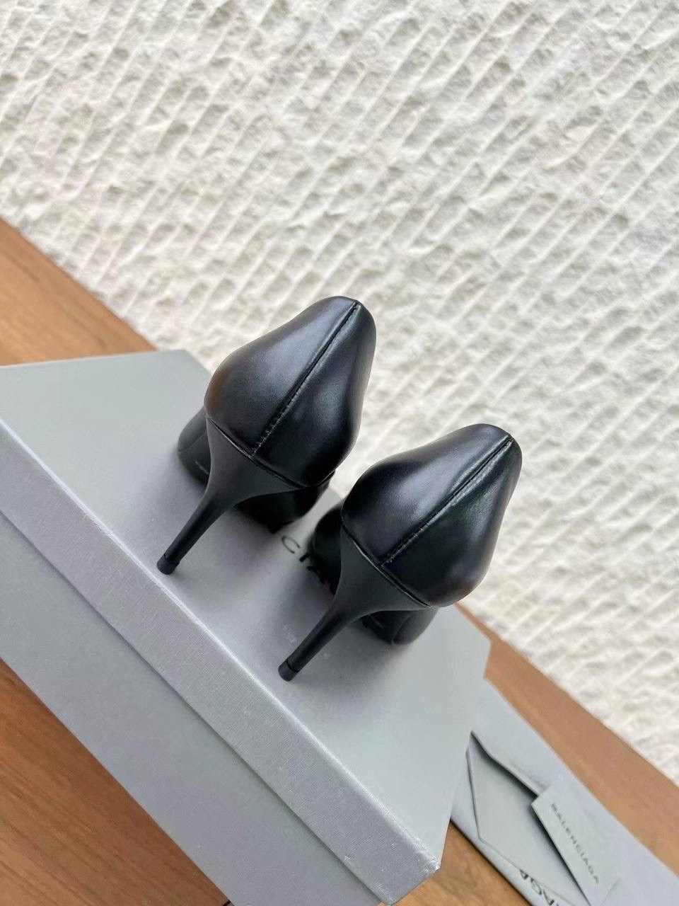 ,женские туфли,туфли yves saint laurent,туфли balenciaga,модные туфли