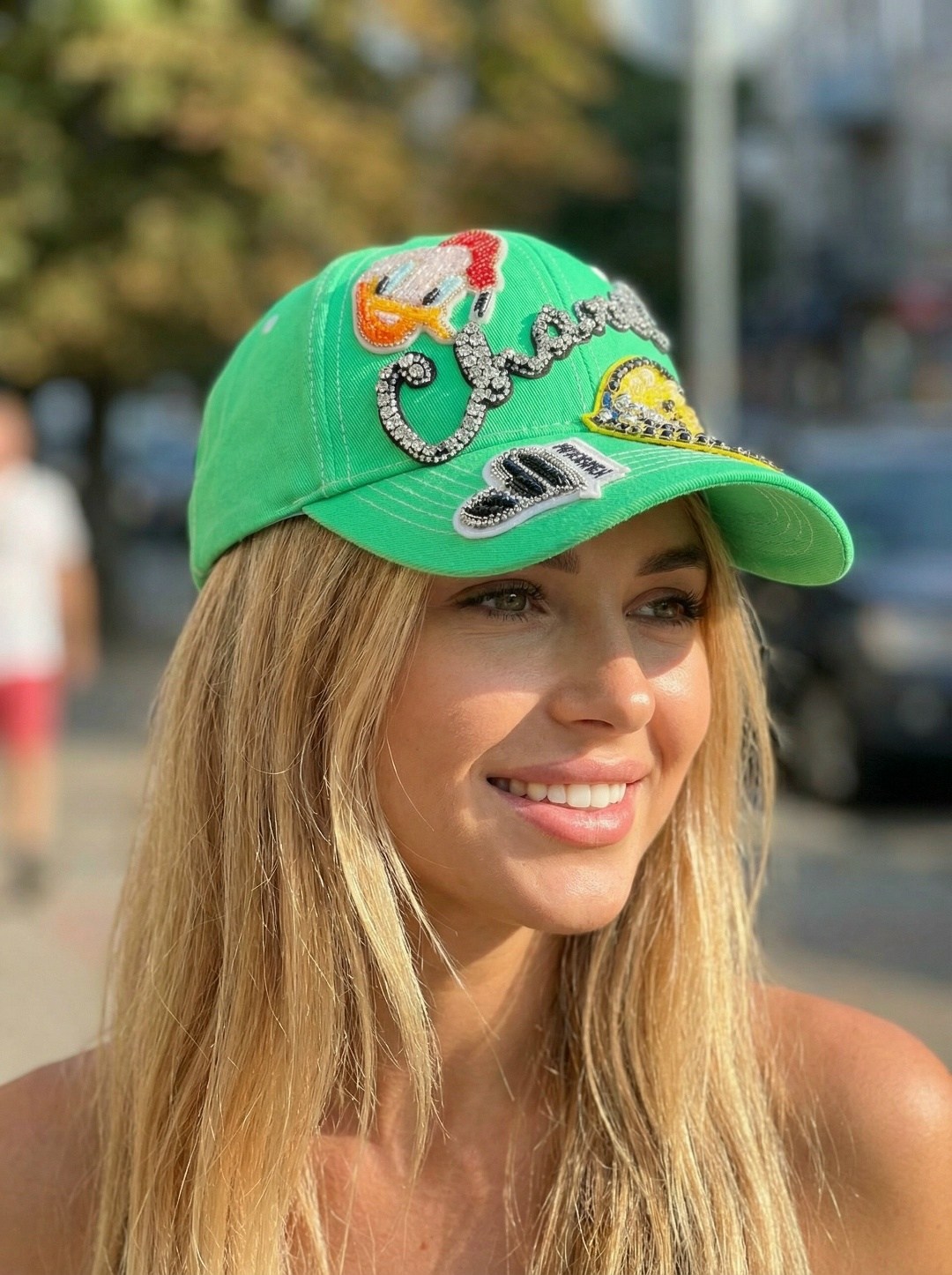 бейсболка со стразами,стильная бейсболка,женская бейсболка,бейсболка модная,кепка со стразами