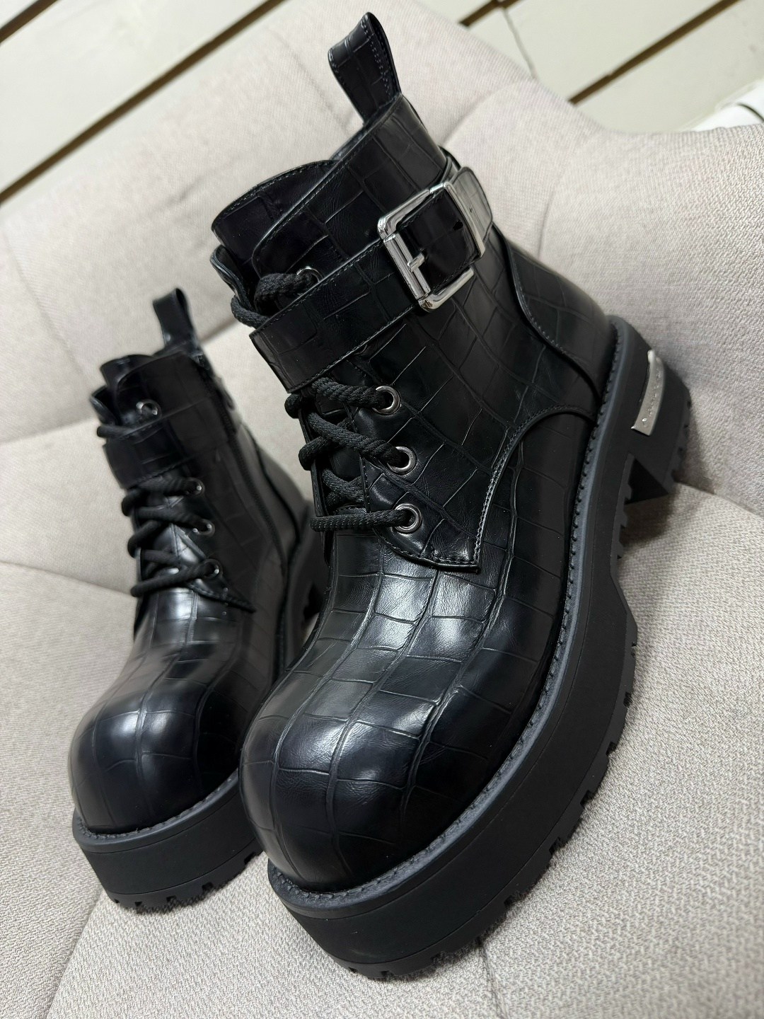 ботинки,женские ботинки,,полусапоги,зимние женские ботинки