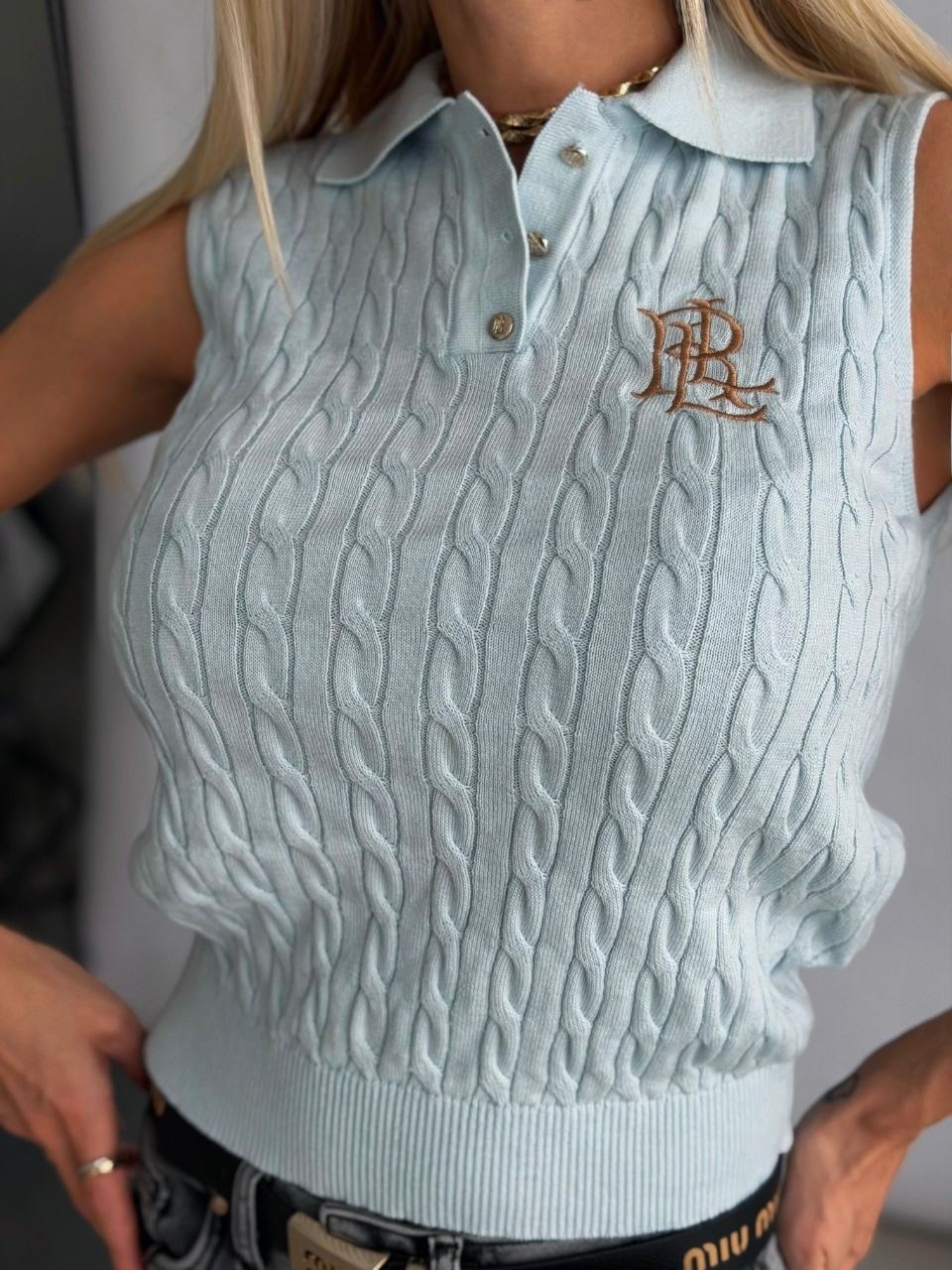 жилет вязаный,женский вязаный жилет,жилет,вязаные свитера,свитера женские