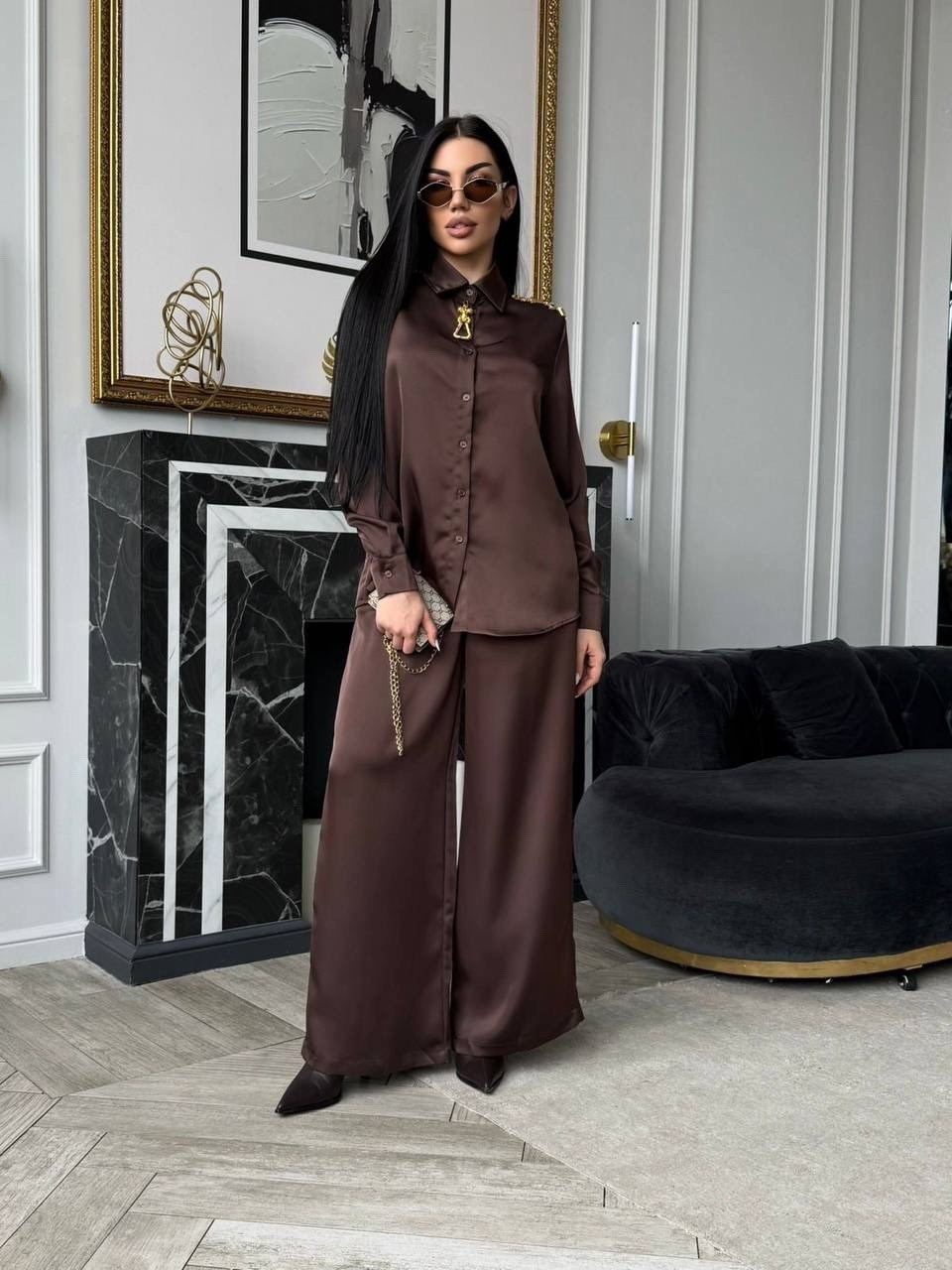 брючный костюм,шелковый брючный костюм,шелковый костюм,черный шелковый костюм в пижамном стиле,костюм с брюками