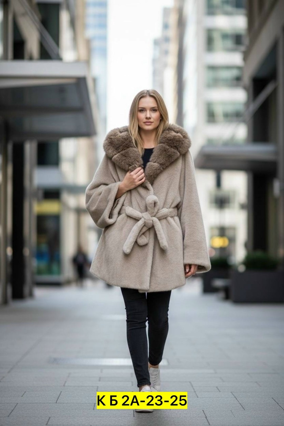 белая норковая шуба с воротником из куницы,белая норковая шуба с капюшоном,шуба женская,белая короткая норковая шуба,норковая шуба