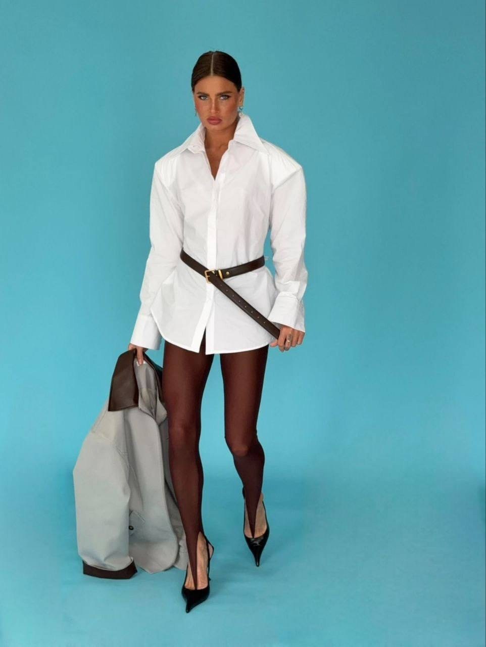 белая рубашка женская,рубашка женская,удлиненная рубашка с поясом,девушка в белой рубашке,рубашка