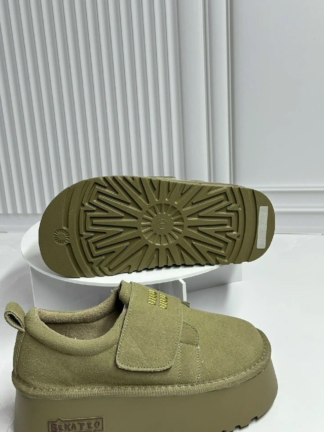 ,женская ,модная женская ,кеды замшевые,повседневная