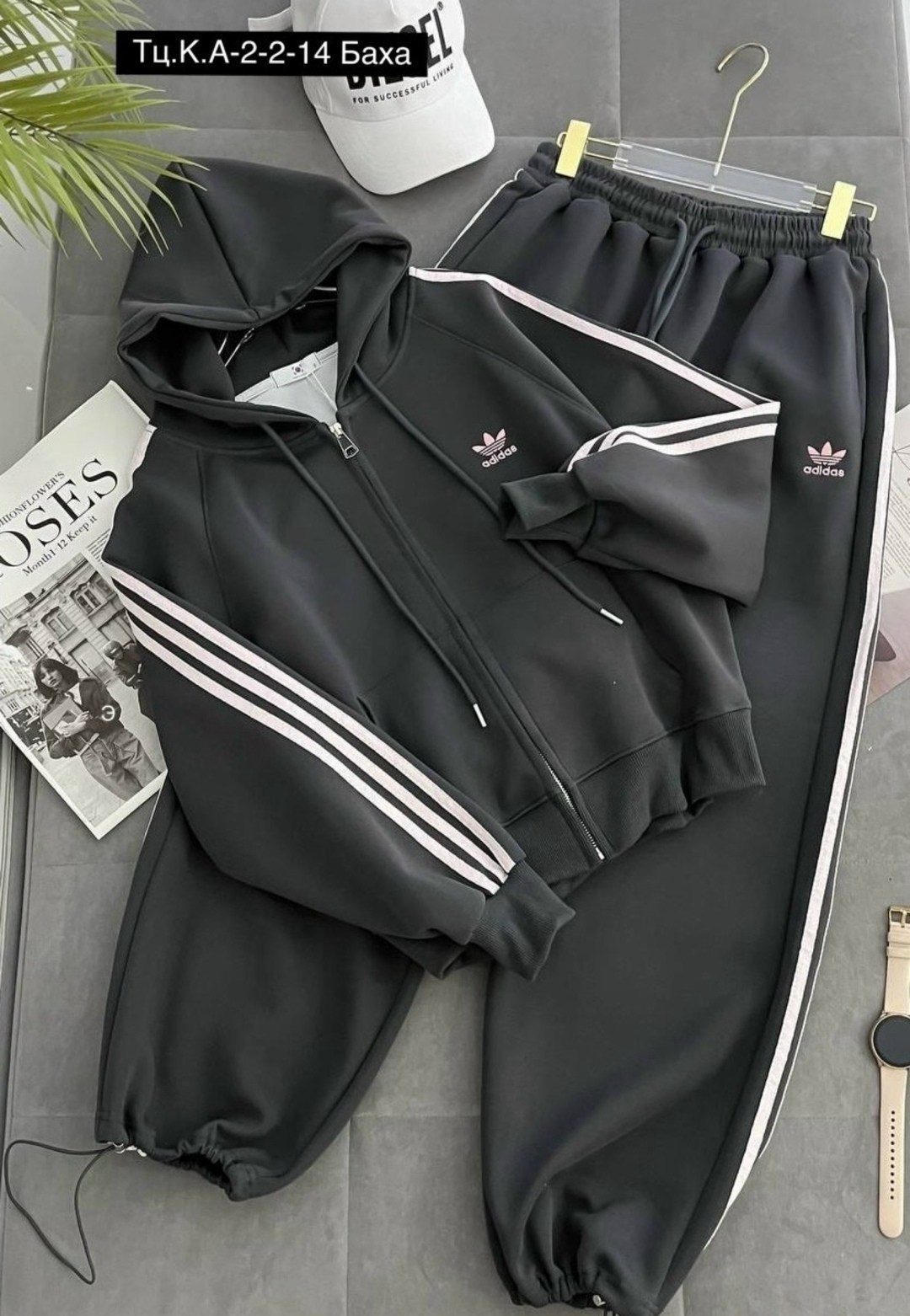 спортивный костюм adidas,женский спортивный костюм adidas,костюм адидас,спортивный костюм адидас,адидас костюм женский