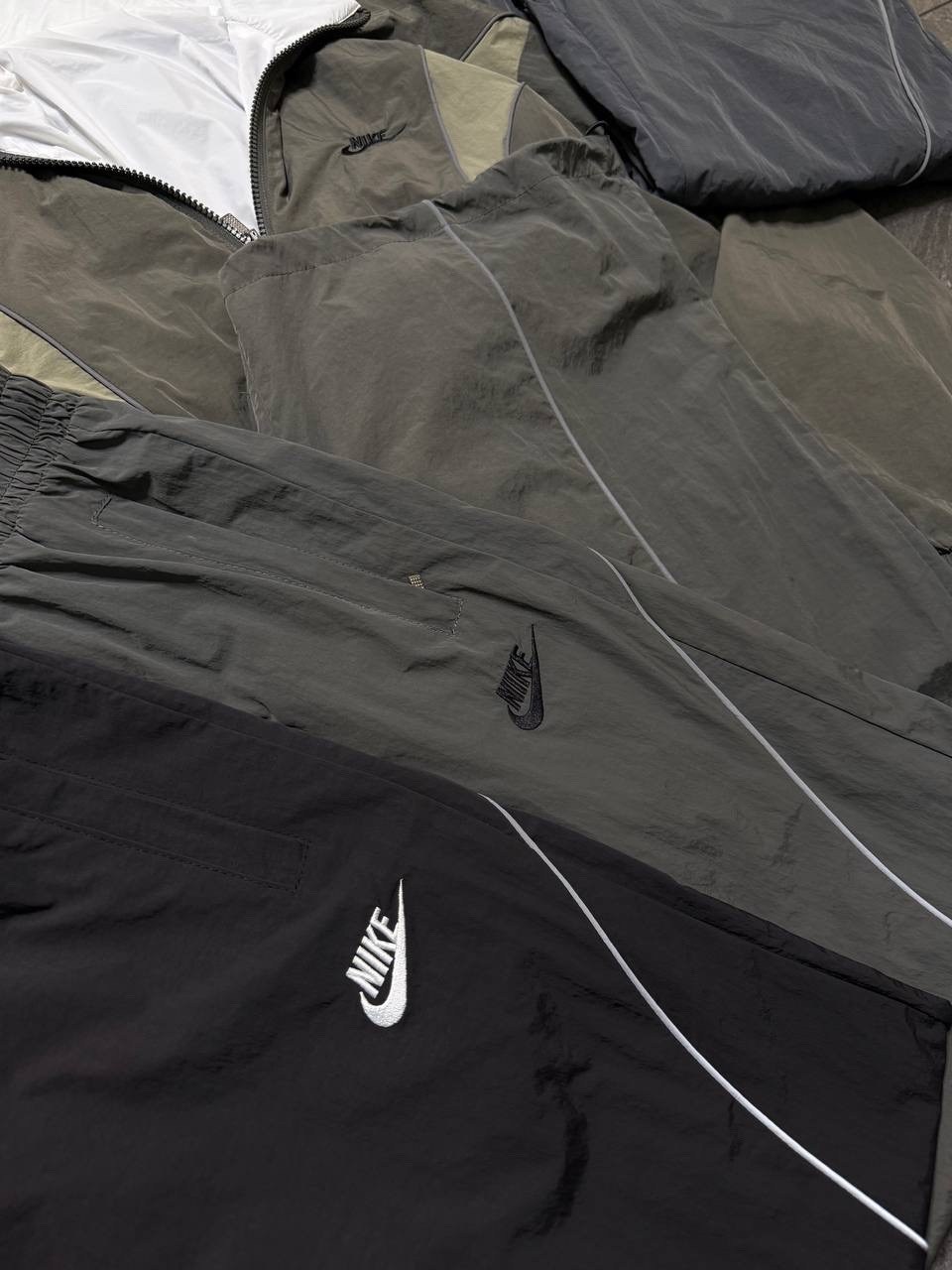 спортивный костюм nike,спортивный костюм плащевка мужской,спортивные костюмы мужские,мужской спортивный костюм nike,в спортивном костюме