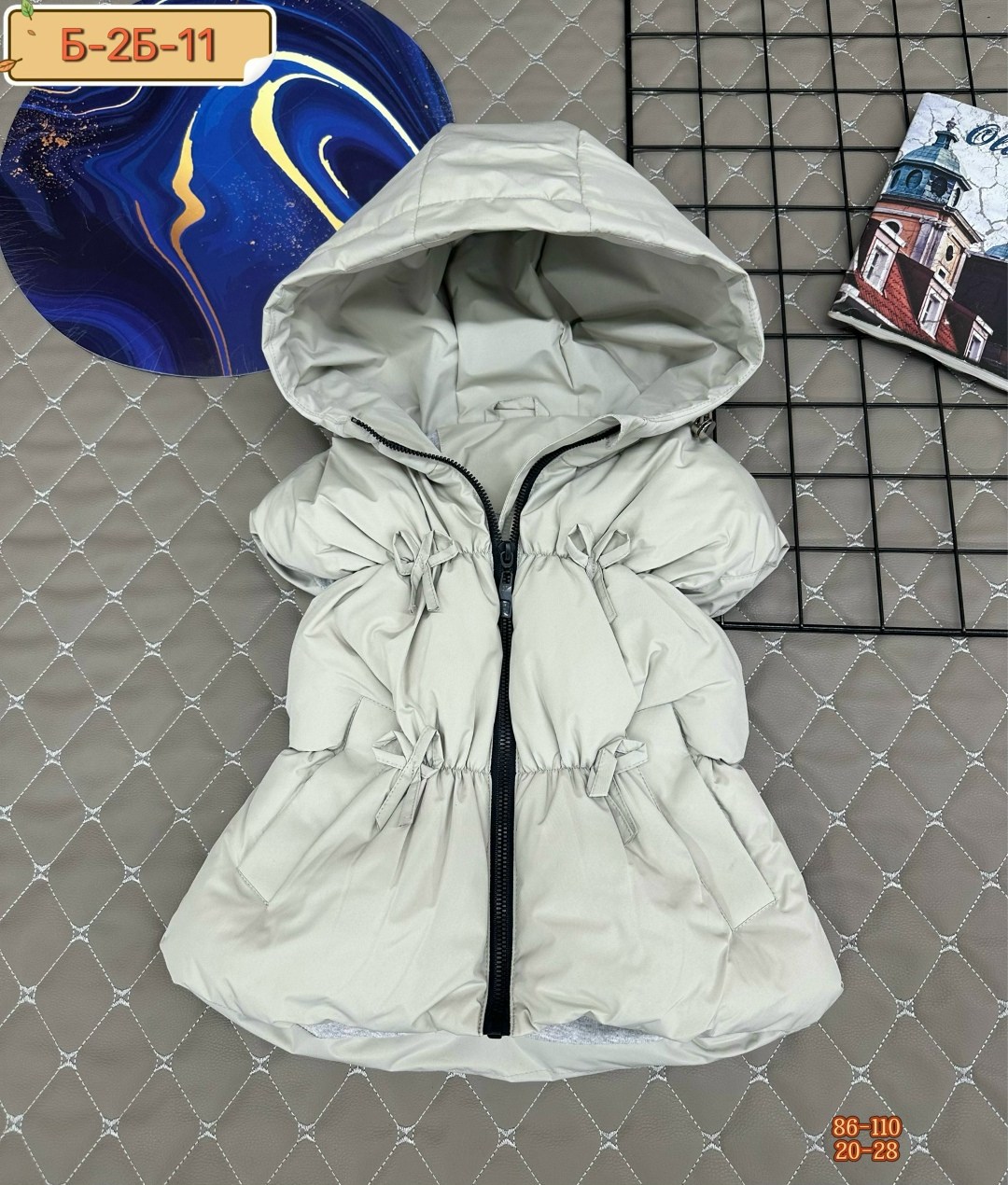 жилетка детская,жилет детский,жилет для девочек,жилетка с капюшоном,жилетка