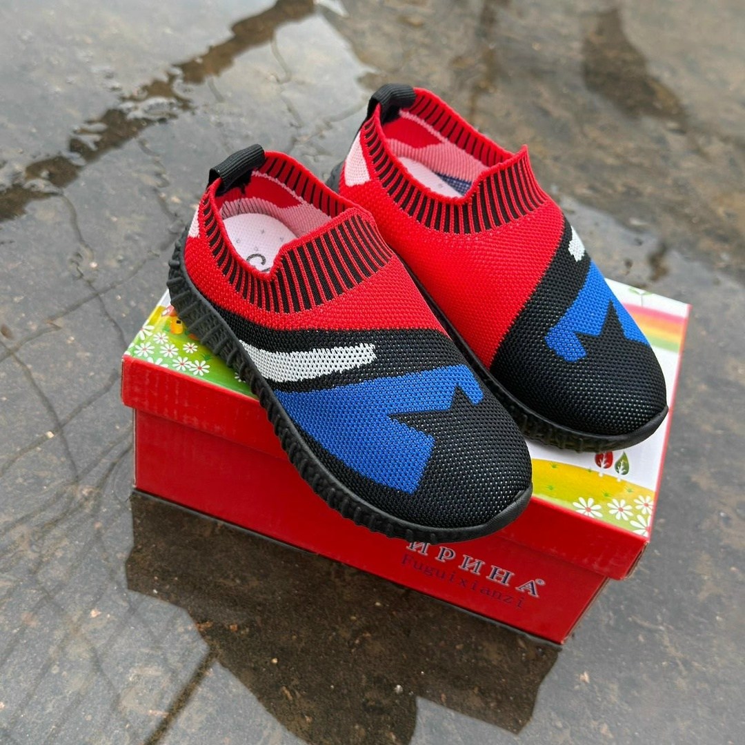 детские кроссовки,,спортивная  для мальчика,спортивная ,кроссовки для детей