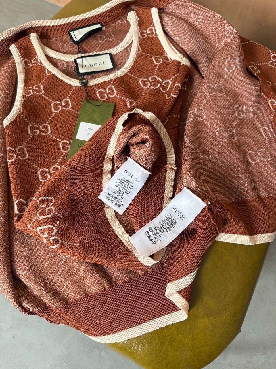 костюм брючный olya stoff,женский брючный костюм,брюки коричневые,жакет,костюм женский