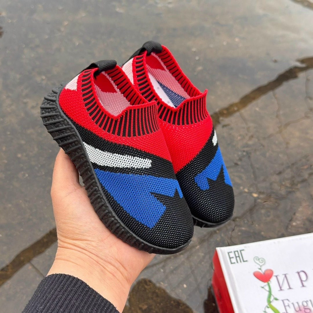 детские кроссовки,,спортивная  для мальчика,спортивная ,кроссовки для детей