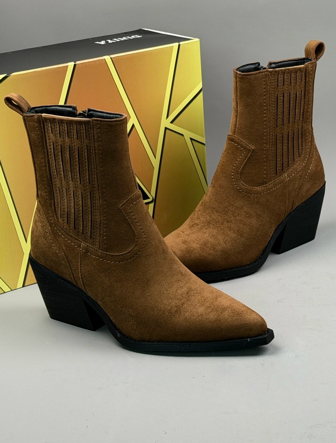 замшевые ботинки казаки uterque,замшевые казаки,,казаки замшевые женские,казаки женские