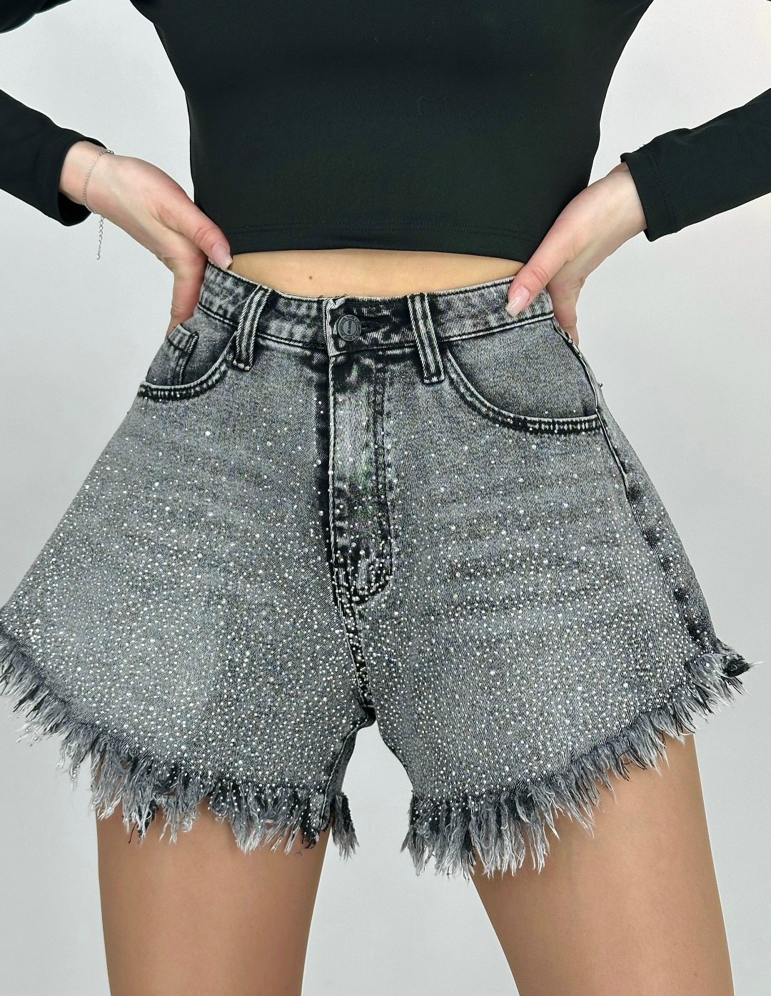 шорты джинсовые,джинсовые шорты женские,джинсовые шорты клеш с бахрамой,шорты клеш джинсовые,джинсовые шорты с бахромой